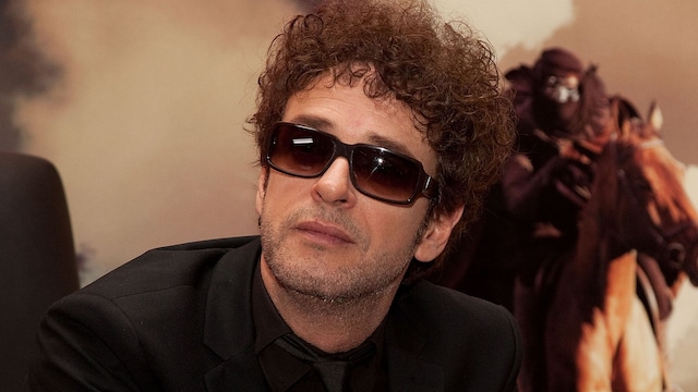 Gustavo Cerati promueve su álbum 'Fuerza Natural' en una conferencia de prensa en la Ciudad de México en septiembre de 2009. 