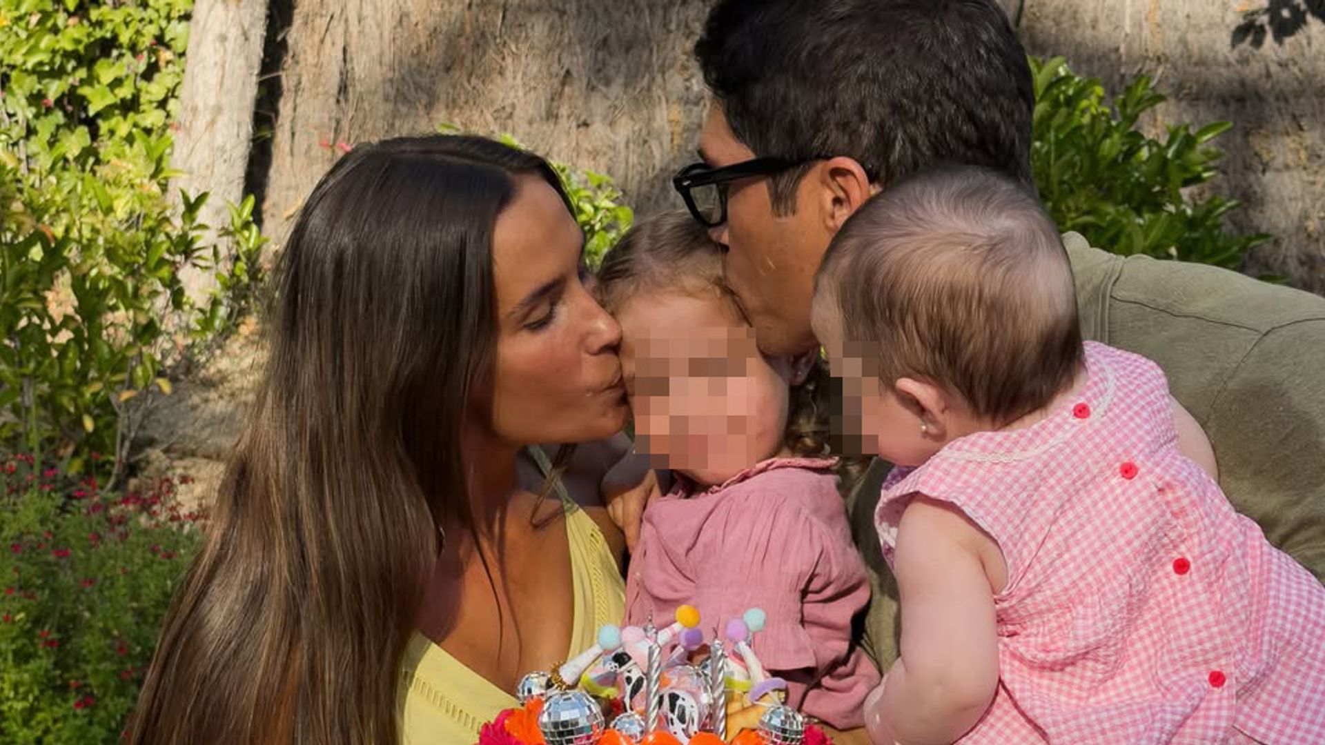 María Pombo comparte las bonitas fotos del tercer cumpleaños de su hija Vega: castillo hinchable y tarta de película