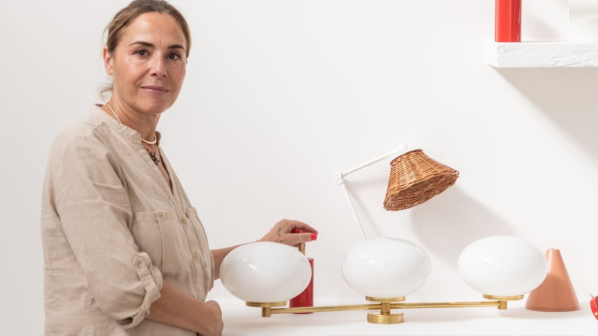 Esta es la iluminación más adecuada para trabajar en casa en invierno, según una experta