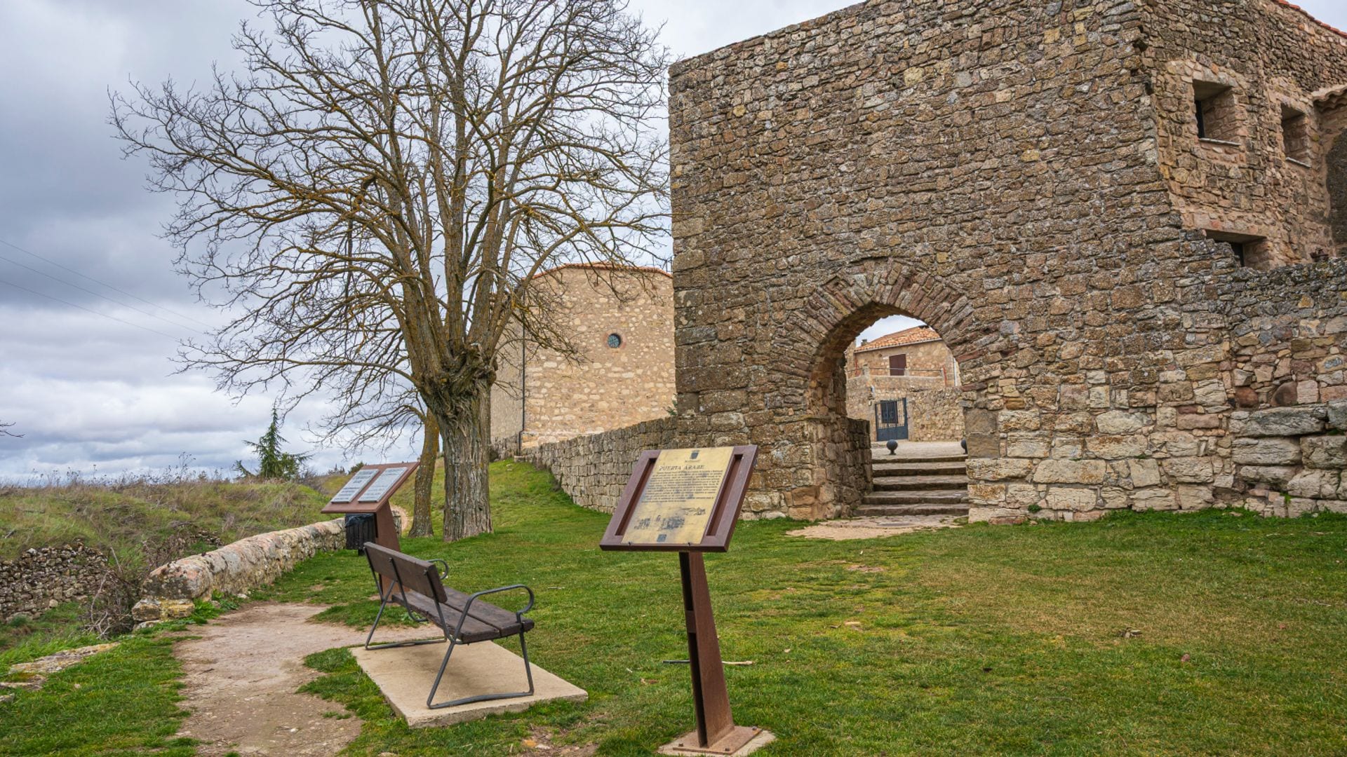 Puerta árabe Medinaceli, Soria