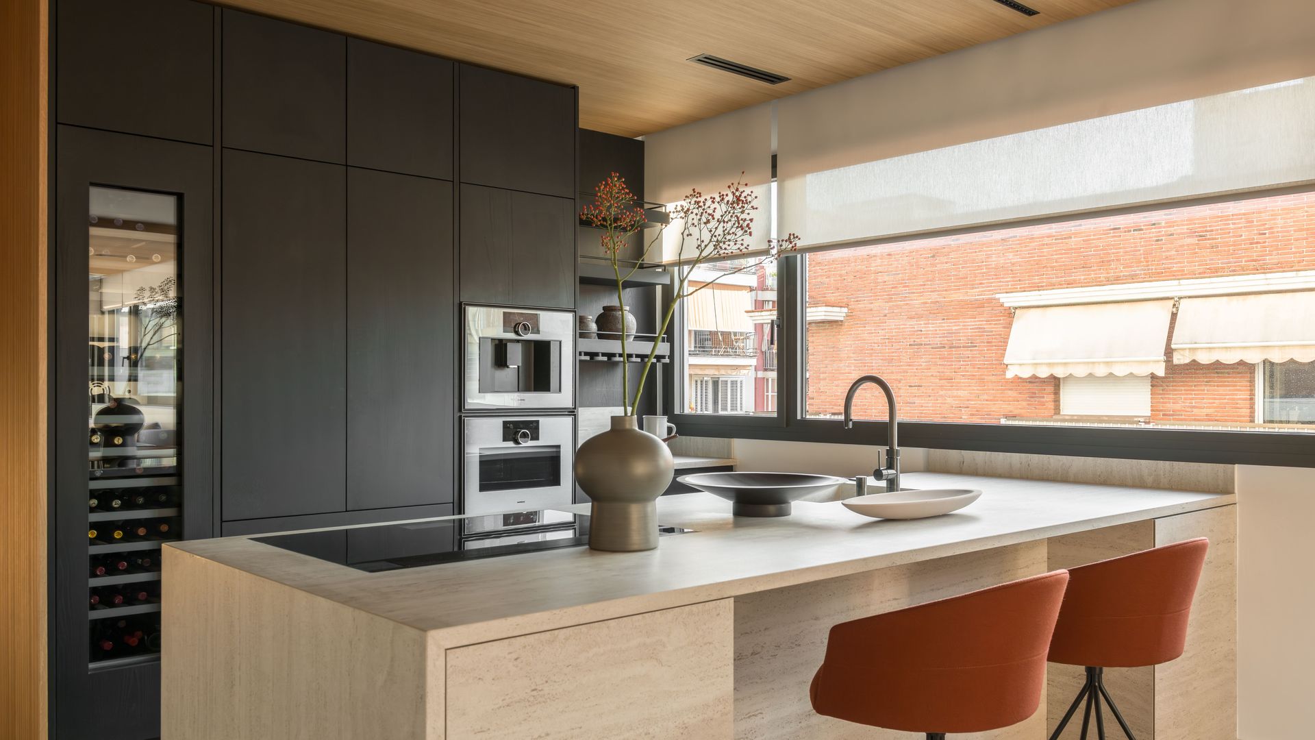 Cocina con península, diseño de Arc Disseny 