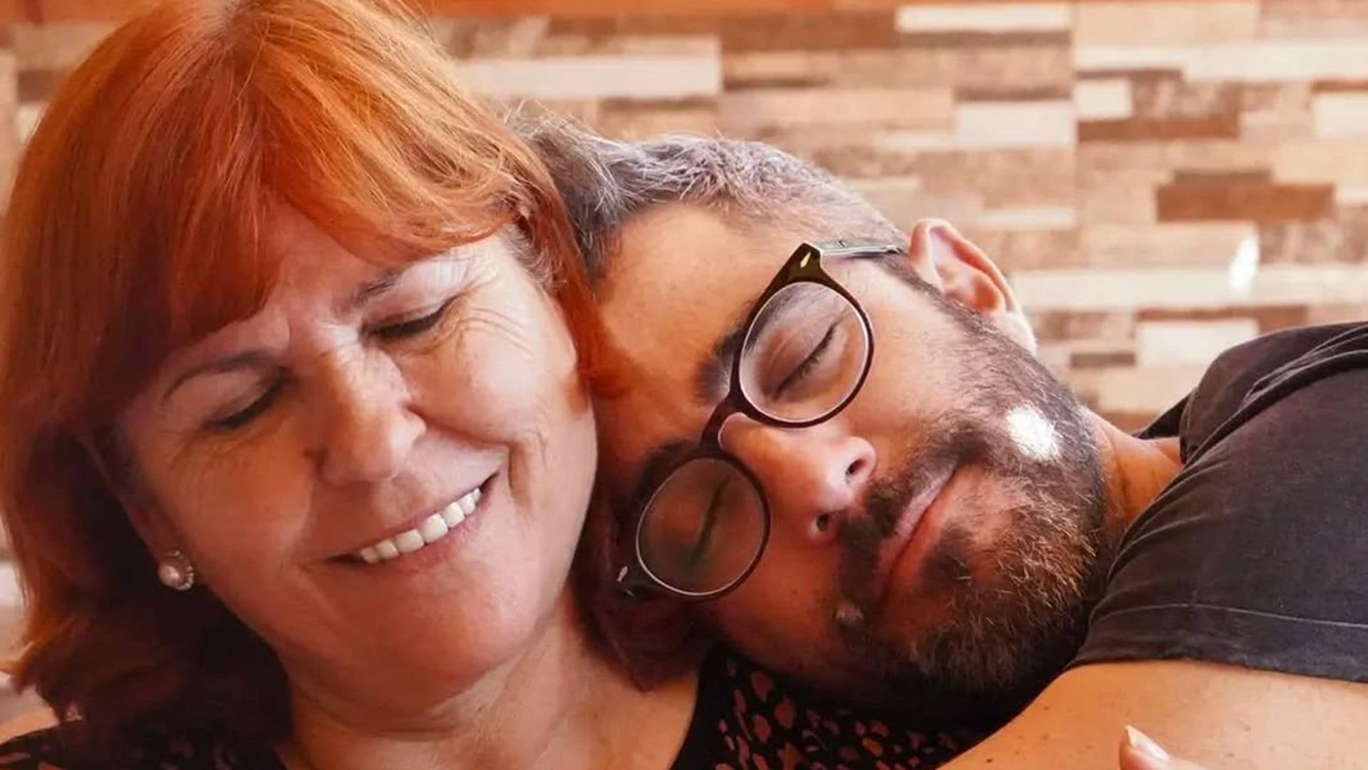 Roberto Leal revela su lado más personal y la historia de su madre: "Nunca me había detenido a escucharla"