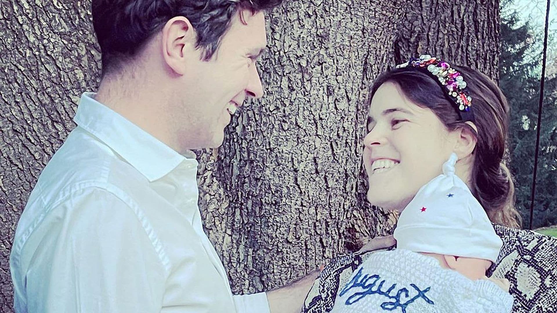 La princesa Eugenia agradece los mensajes por su cumpleaños posando con su 'mejor regalo'
