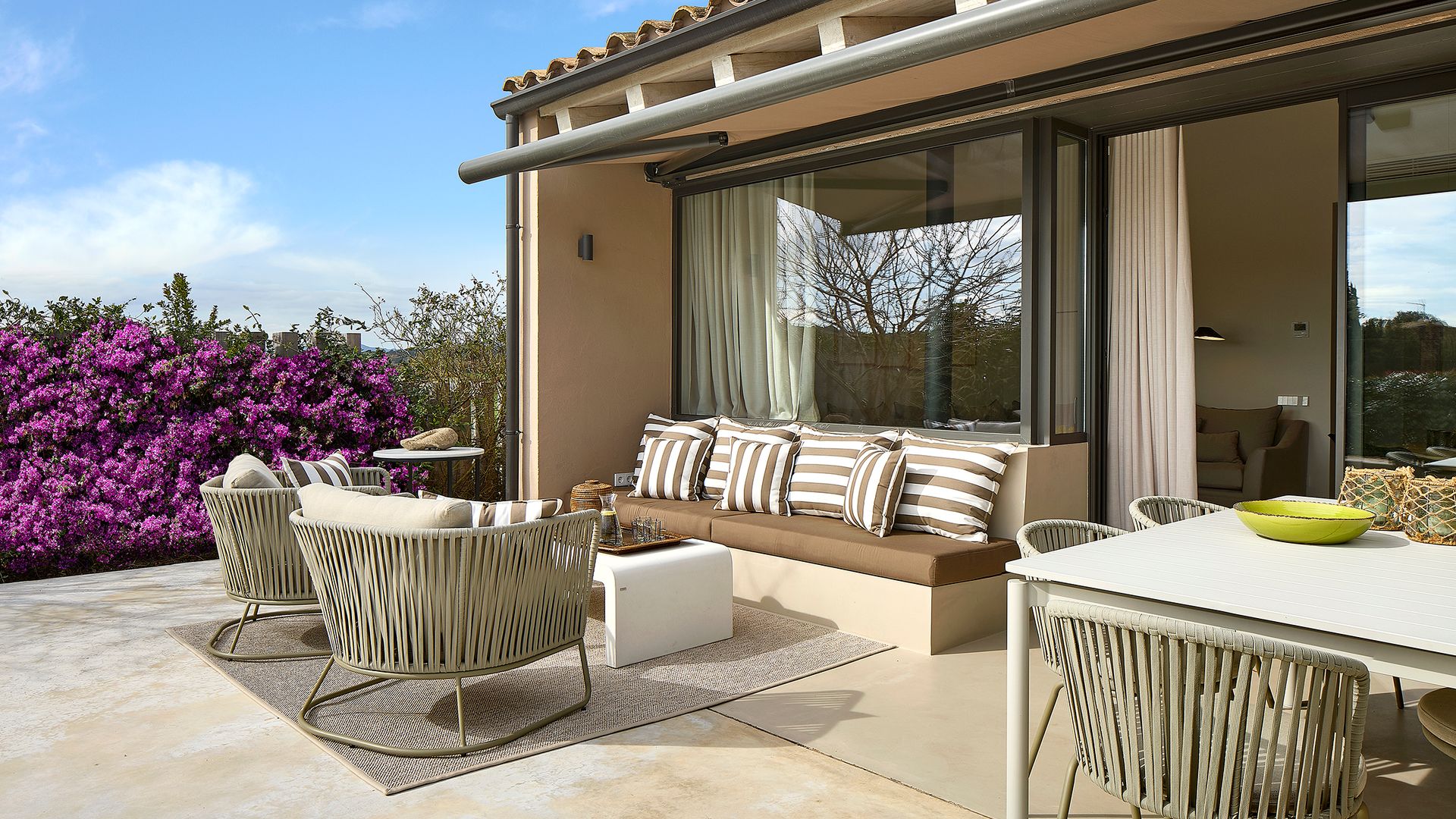 Espacio exterior diseñado por Molins Design