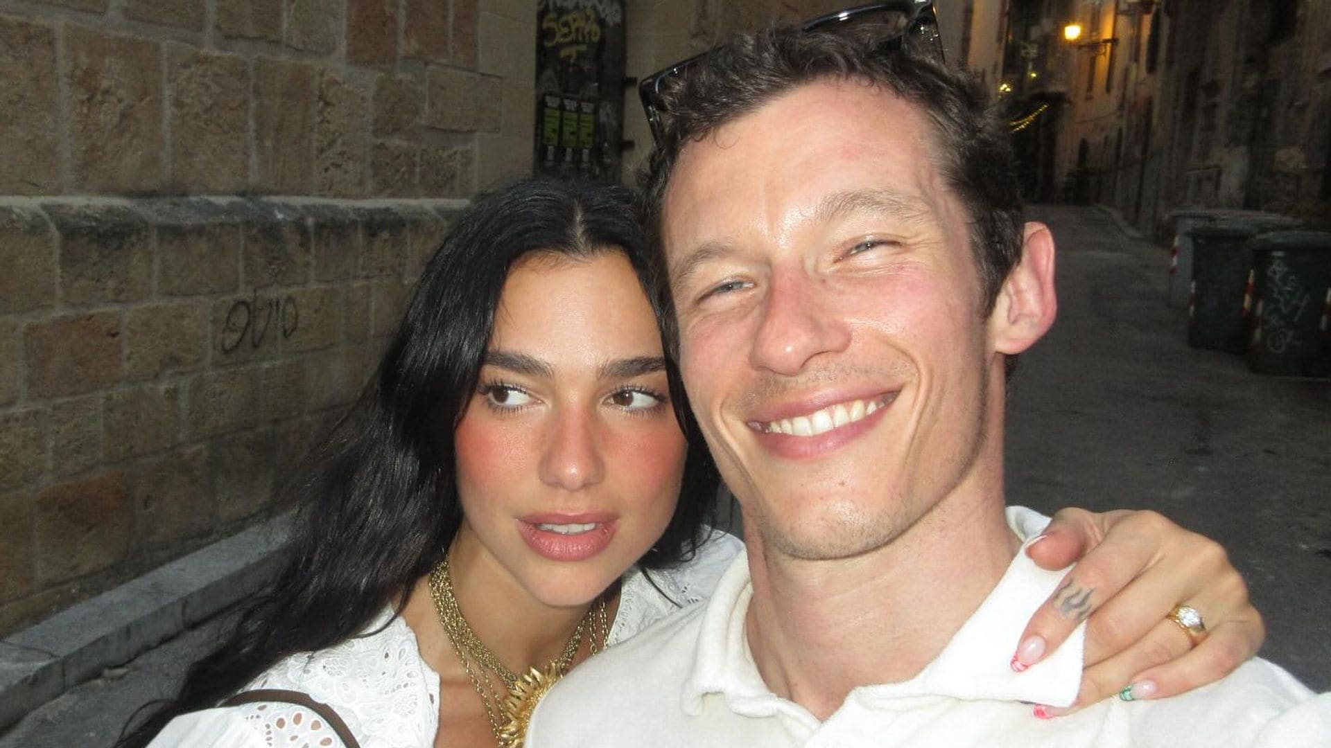 Dua Lipa y Callum Turner 