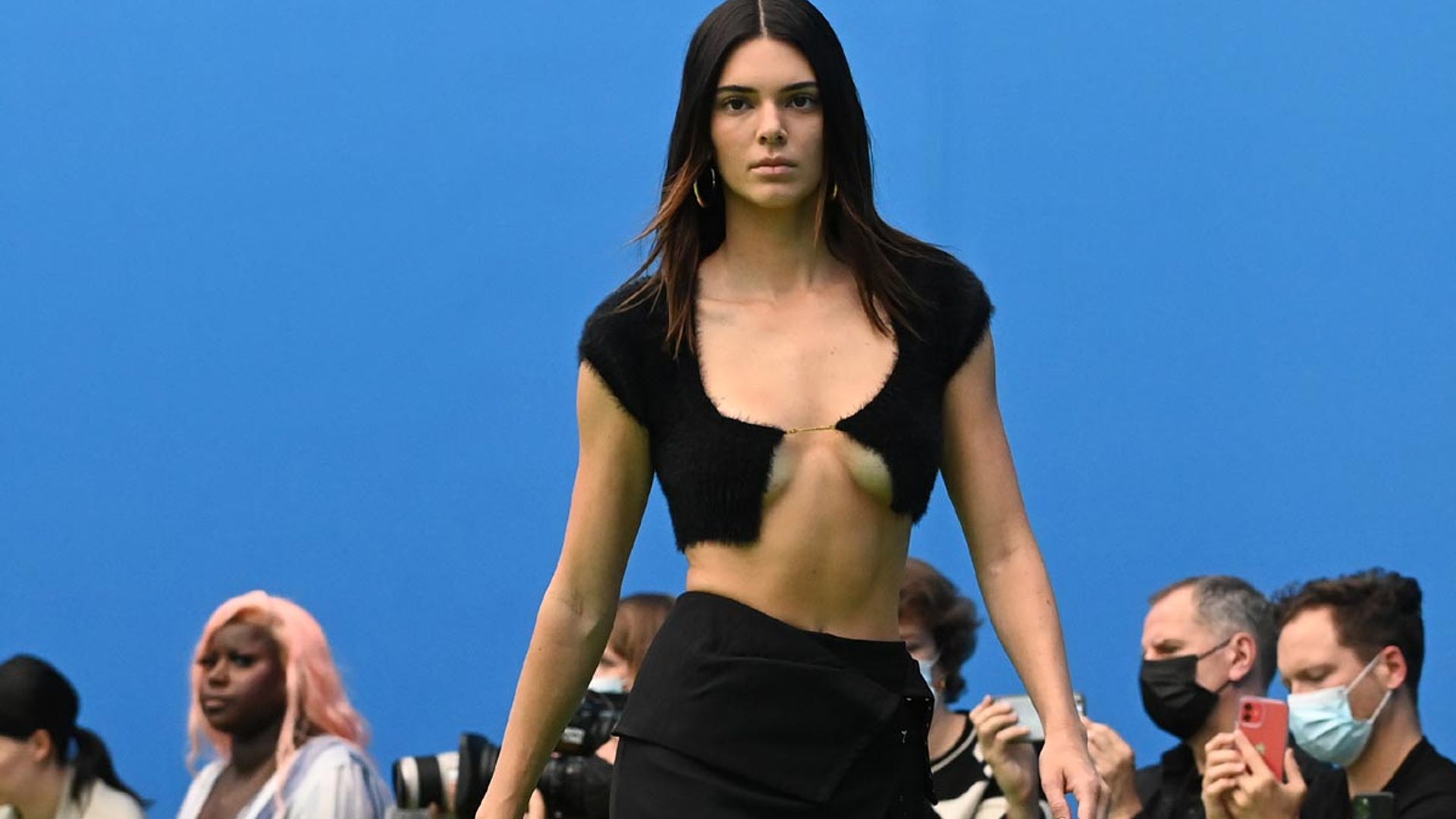 La firma preferida de Kendall, Bella y otros iconos de la moda se lanza al mundo de la belleza