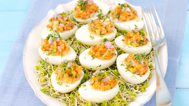 huevos salmon age
