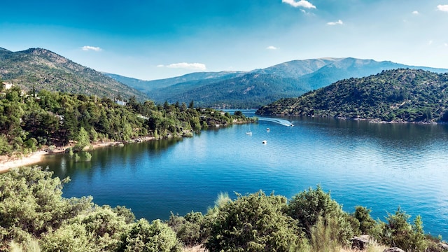 Pantano de El Burguillo en Ávila, en el valle de Iruelas