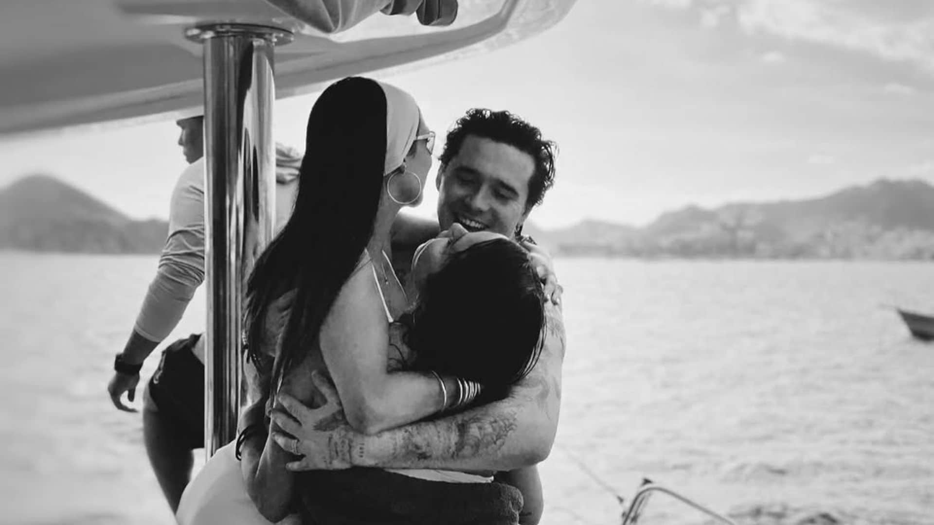 nicola peltz y selena gomez  y brooklyn beckham