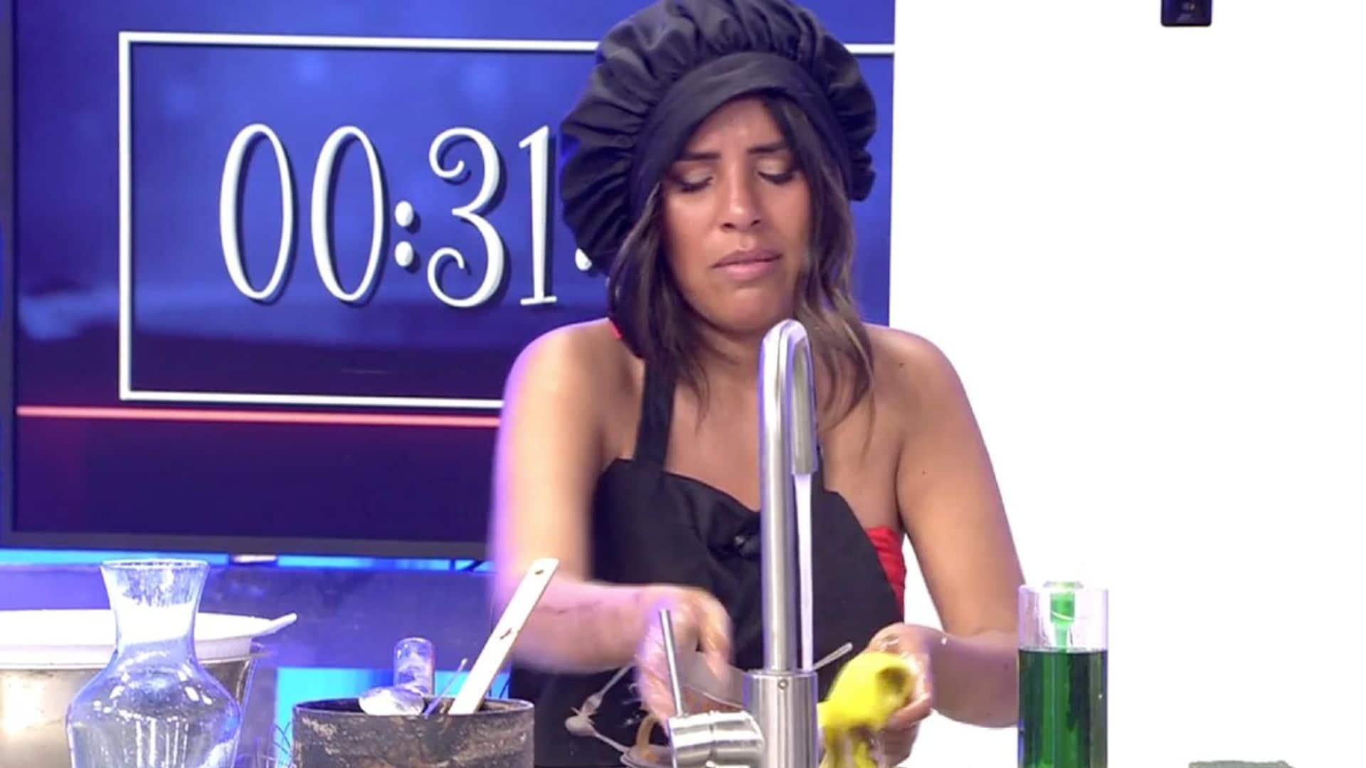 Isa Pantoja no puede contener las lágrimas al hablar de su madre en 'La última cena'