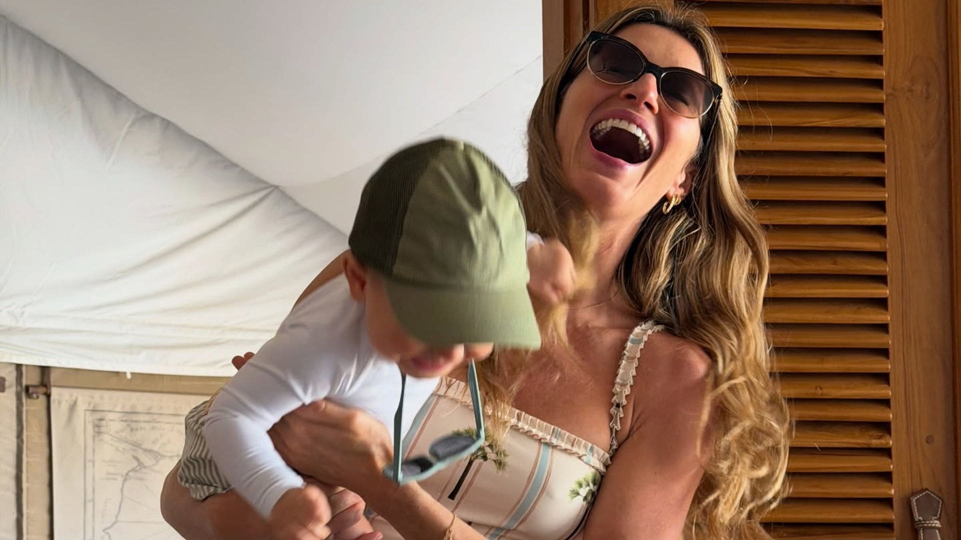 Gisele Bündchen con su tercer bebé, fruto de su matrimonio con Joaquim Valente.