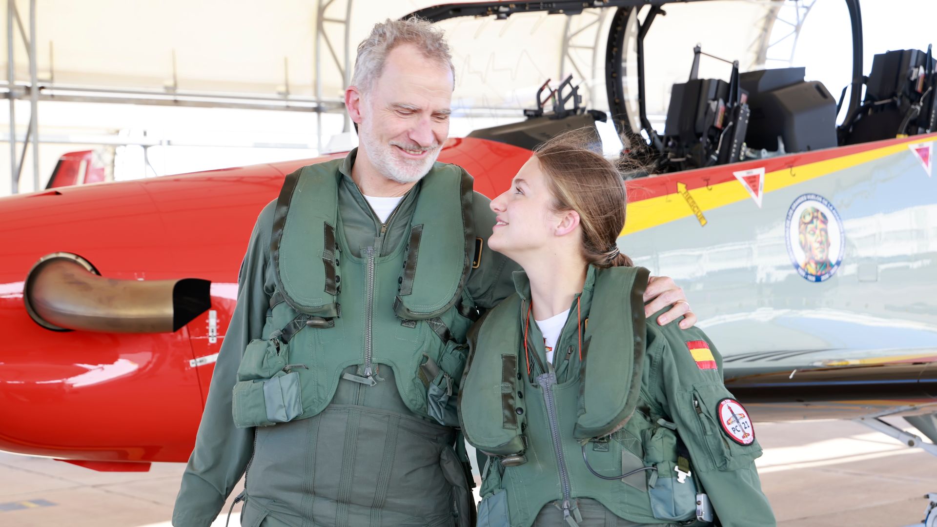 Las espectaculares fotos del primer vuelo juntos del rey Felipe VI y la princesa Leonor en Murcia, en paralelo y a bordo del Pilatus