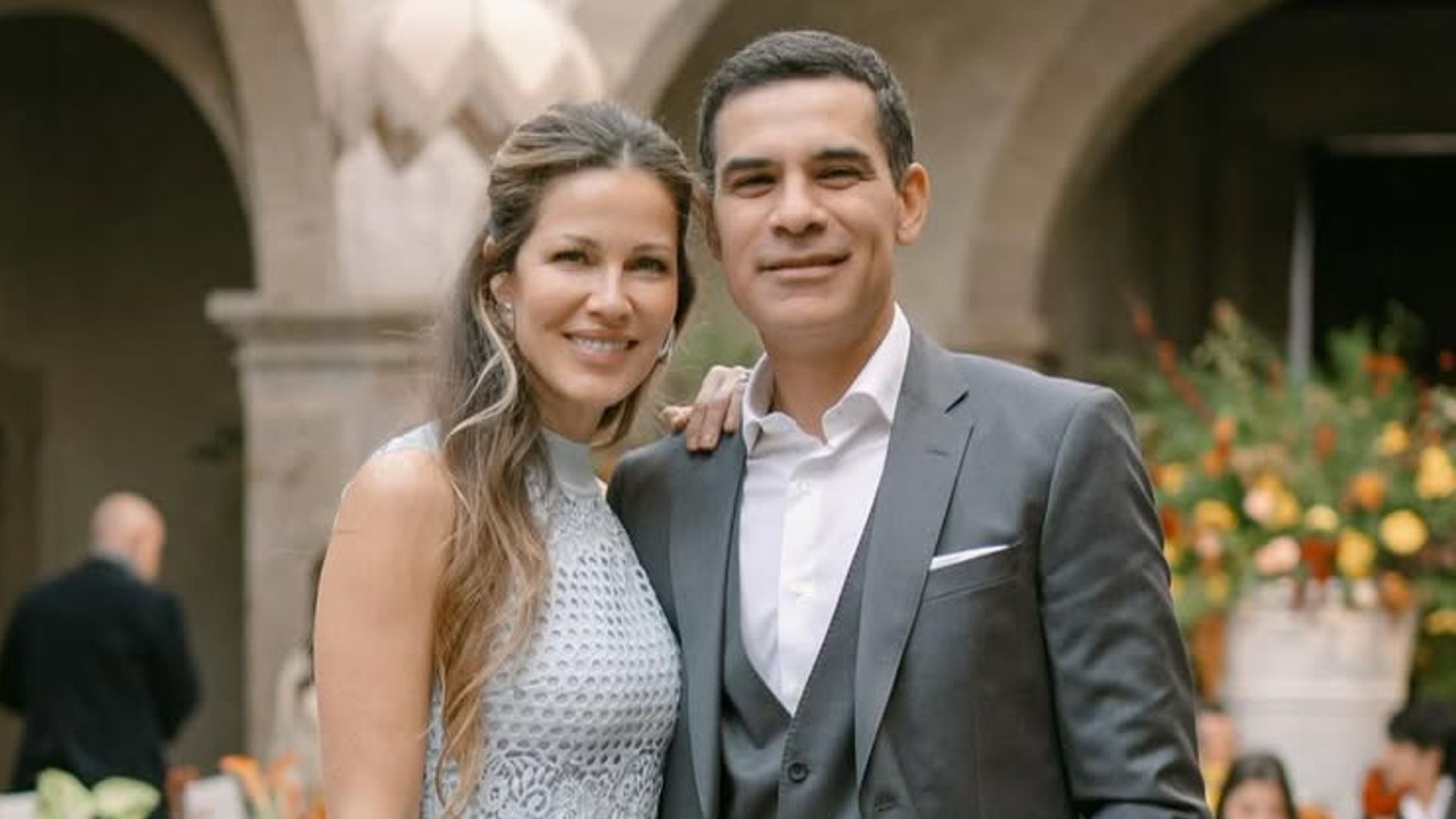 Todas las fotos del cumpleaños sorpresa de Jaydy Michel: del abrazo de sus hijos al beso más romántico con Rafa Márquez
