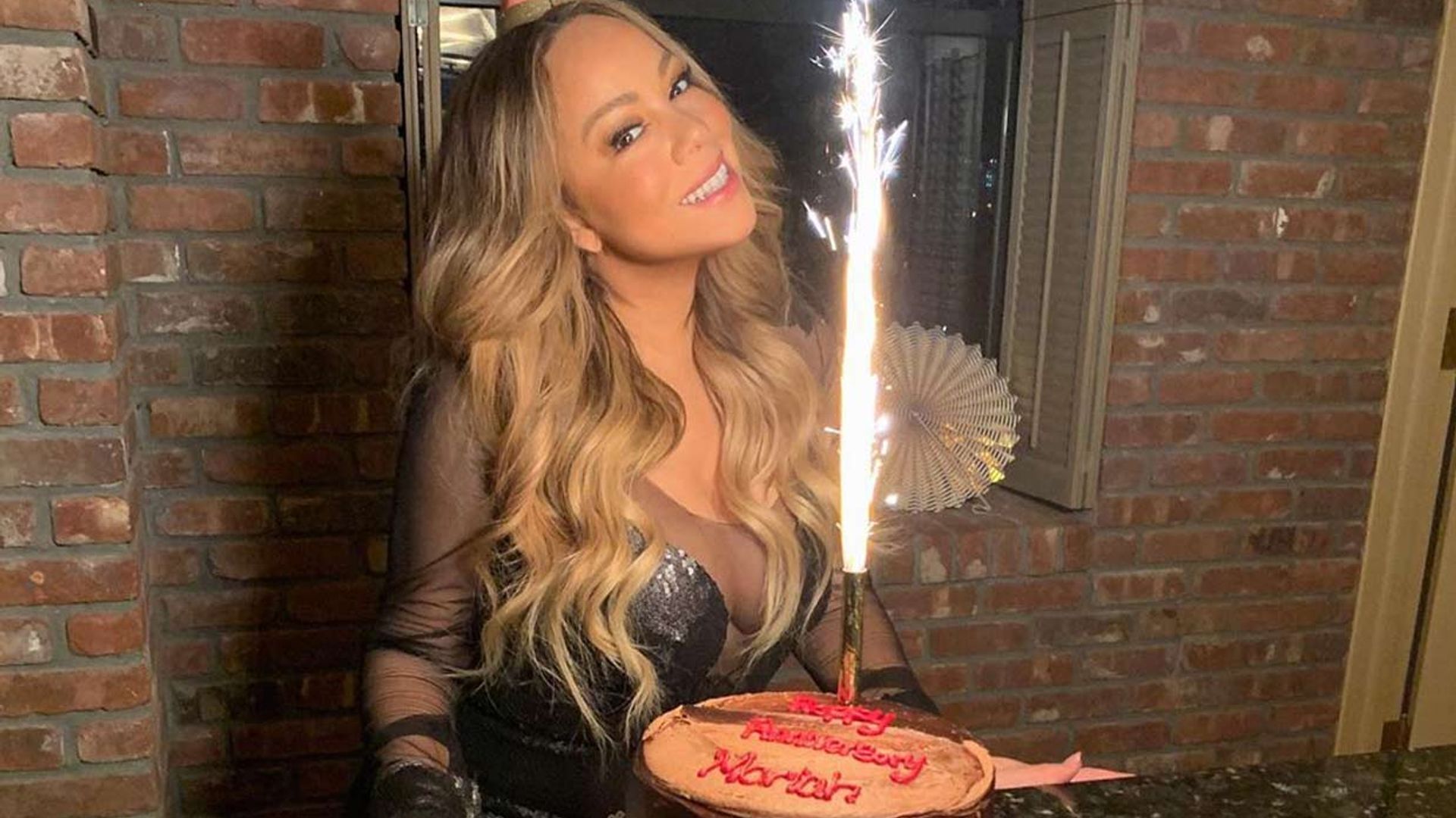 Mariah Carey cumple 50 años (¿o 12?) y lo celebra con sus hijos
