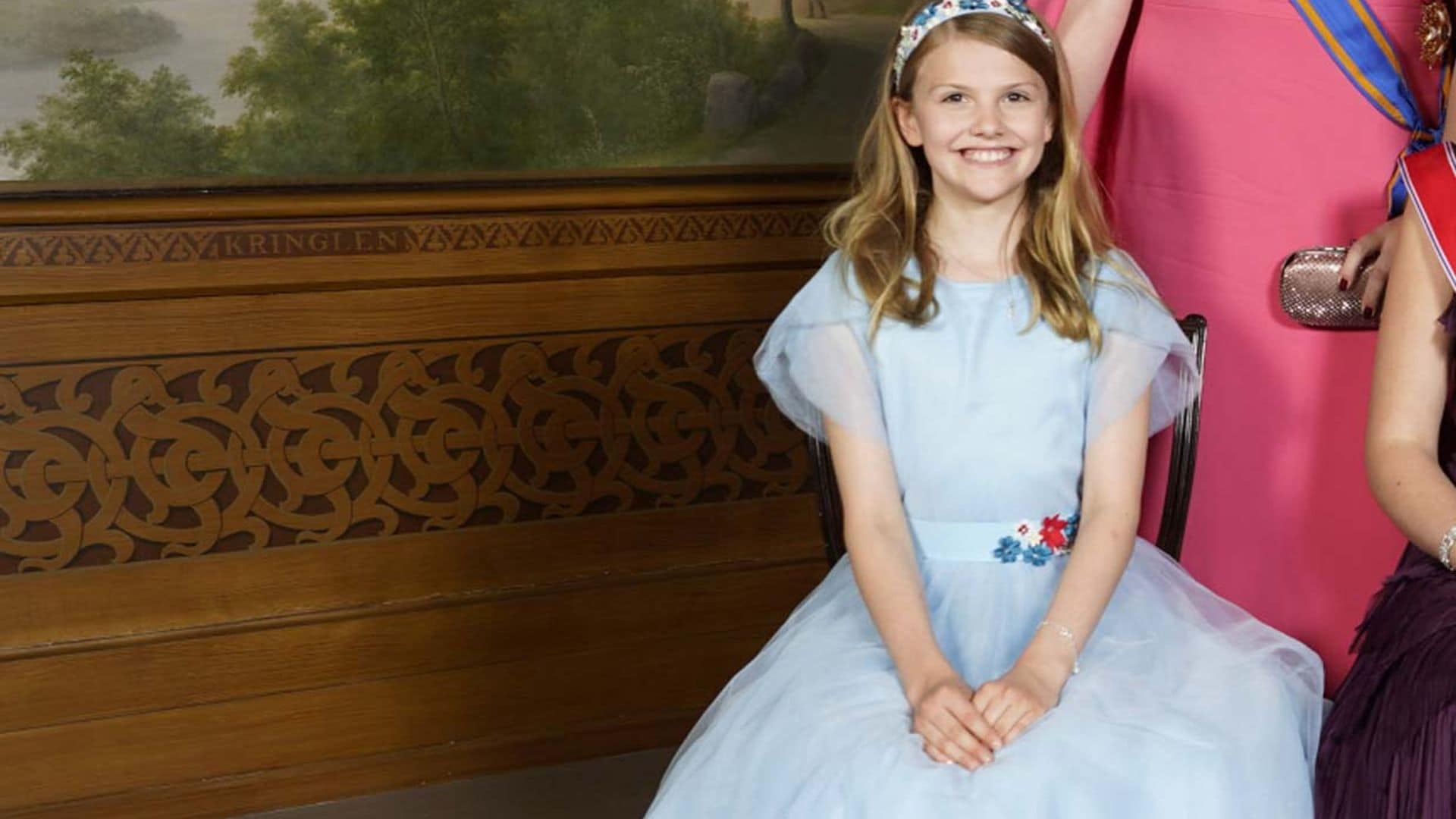 La dulce elección de Estelle de Suecia, un look de princesa de cuento de hadas