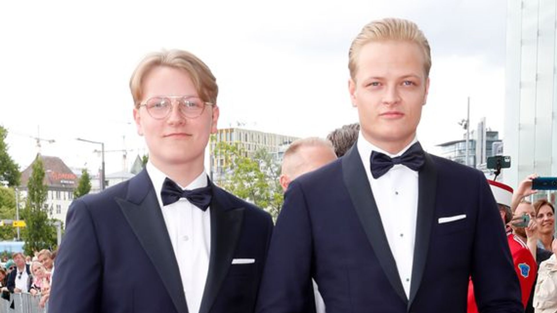 救出に向かうノルウェーのスヴェレ王子、刑期を控えた刑務所のマリウス・ボルグを訪ねる