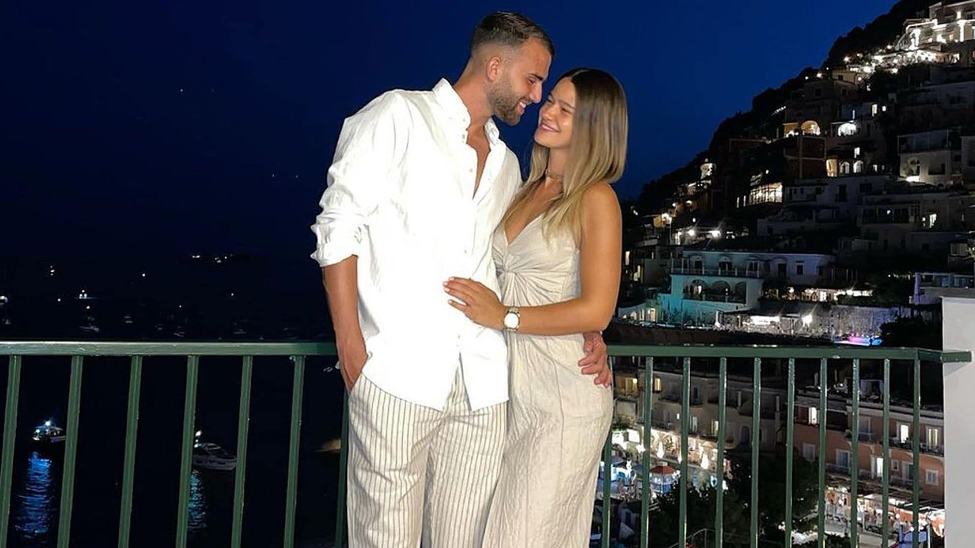 La significativa manera con la que  Borja Mayoral, jugador del Real Madrid, y su chica han anunciado que serán padres