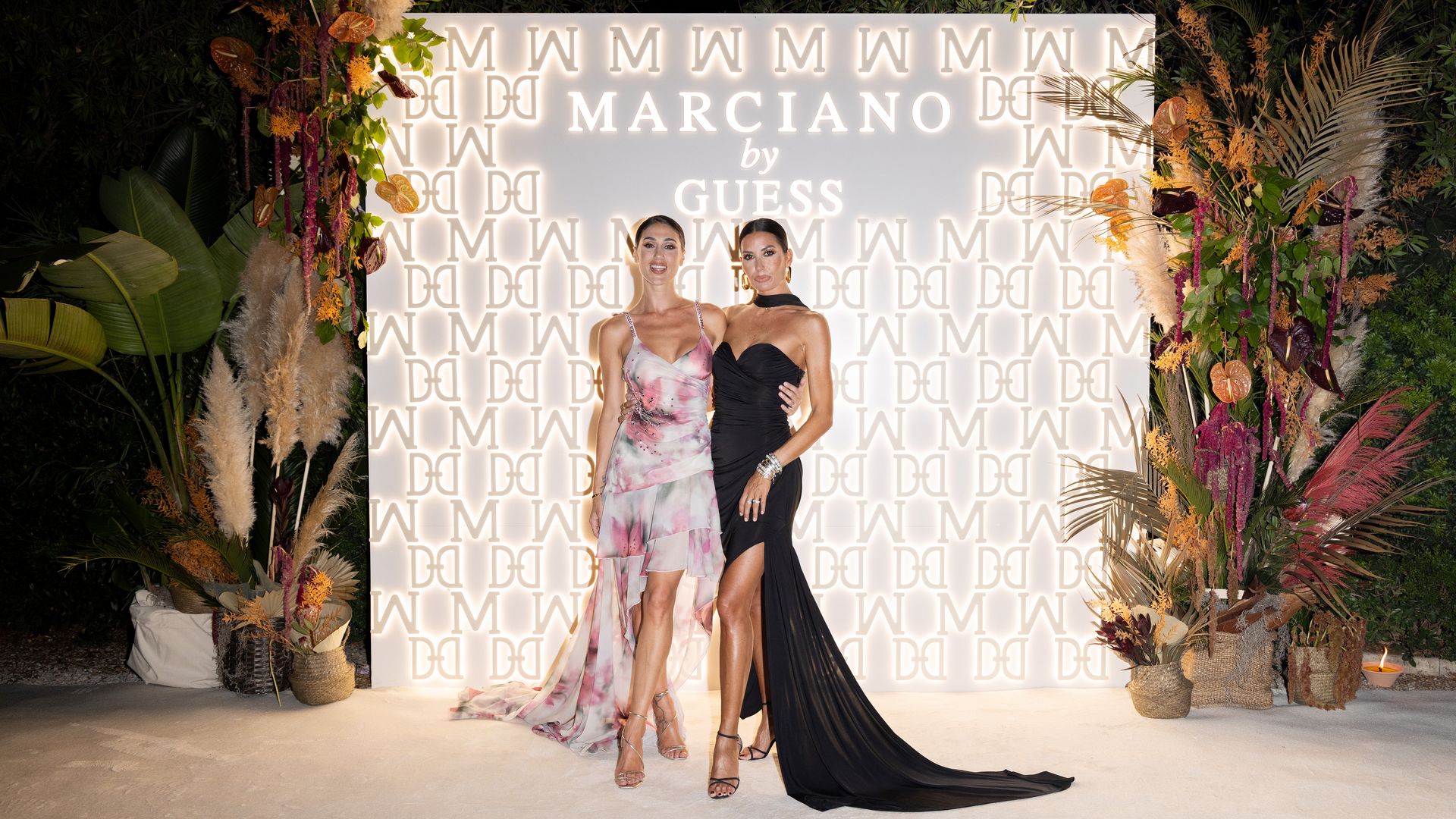 Todos los detalles del esperado desfile de Marciano by Guess que ha conquistado la costa italiana