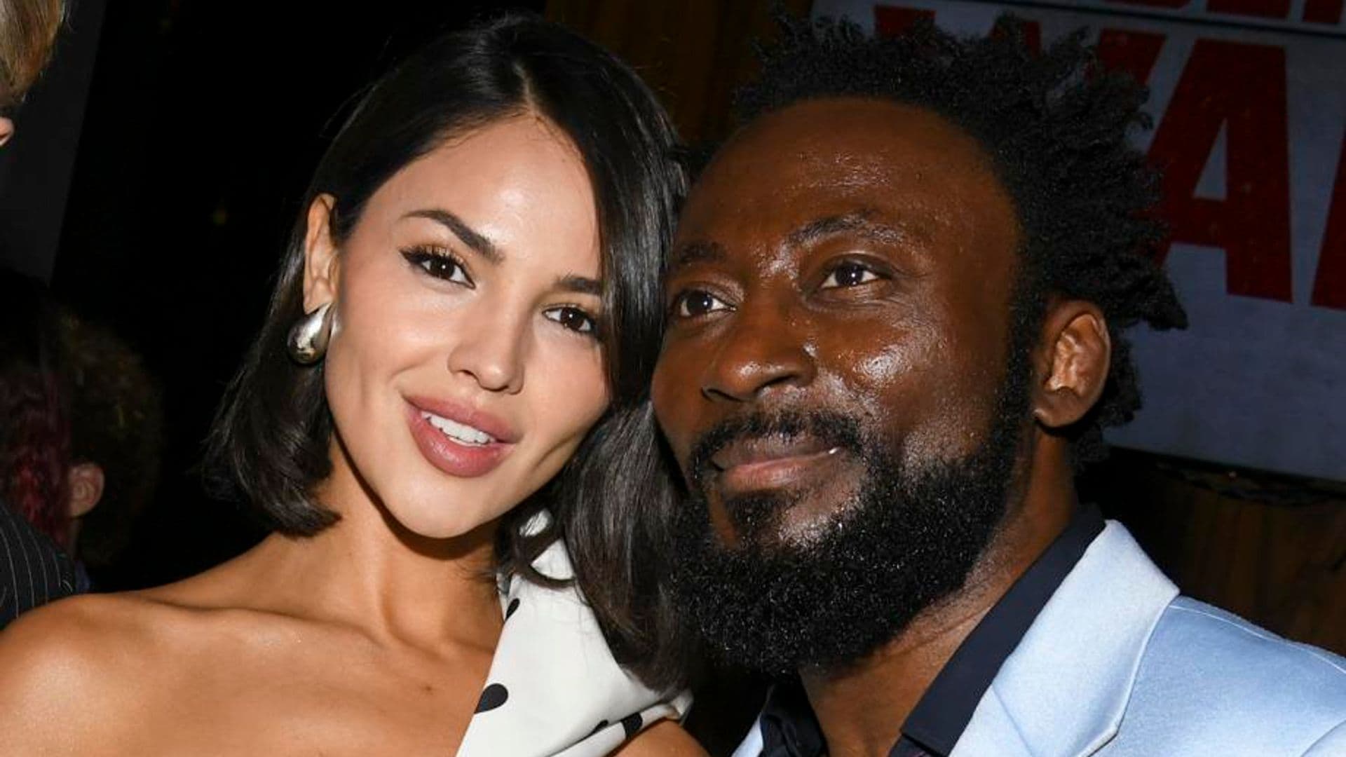 Eiza González responde a quienes la acusan de haber ignorado a Babs Olusanmokun en una alfombra roja
