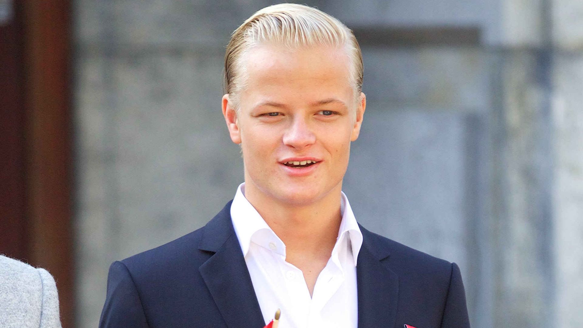 Marius Borg, hijo de la princesa Mette-Marit, regresa a Noruega muy bien acompañado
