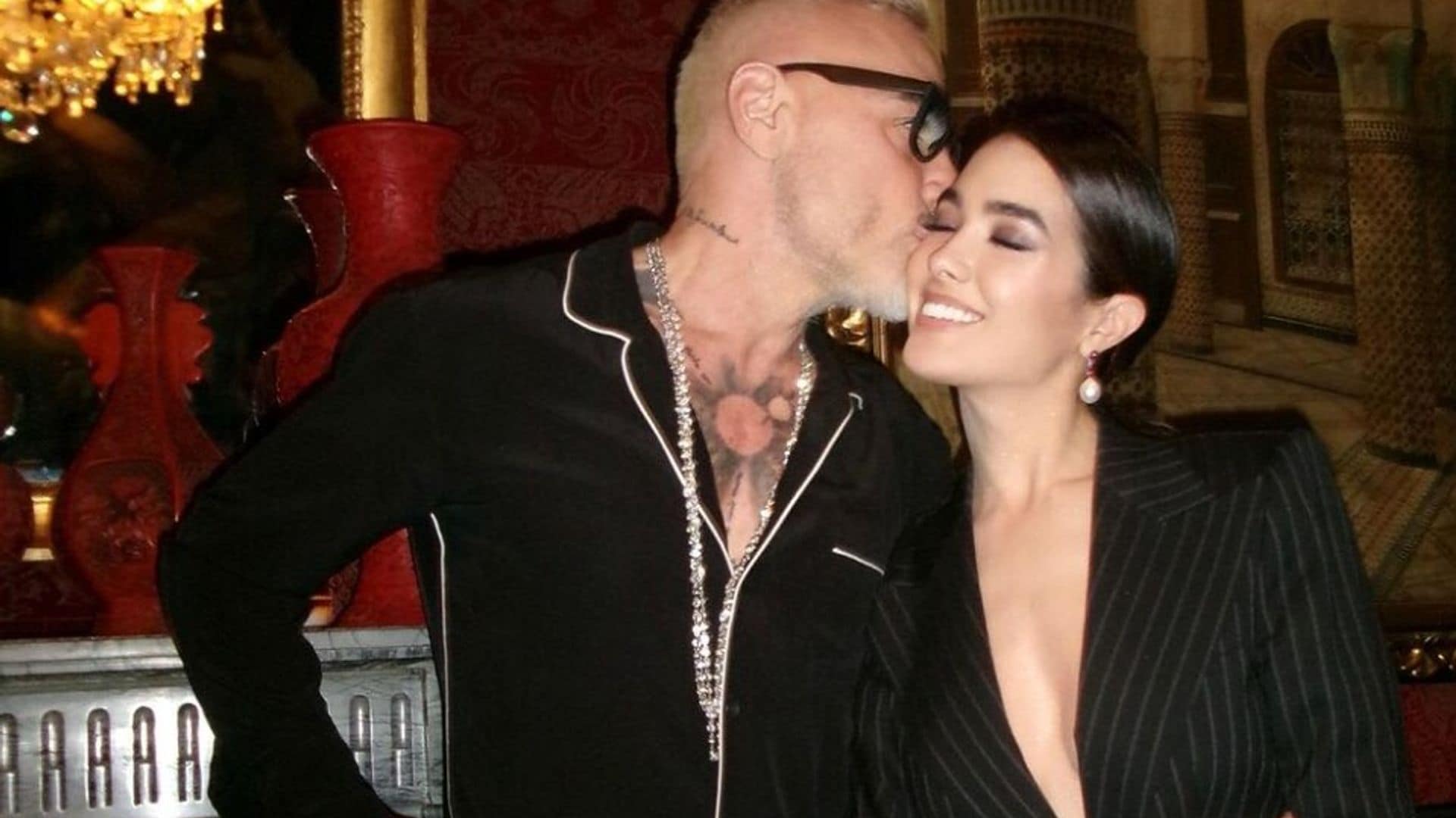Sharon Fonseca y Gianluca Vacchi combinan sus atuendos durante la Semana de la Moda en Milán