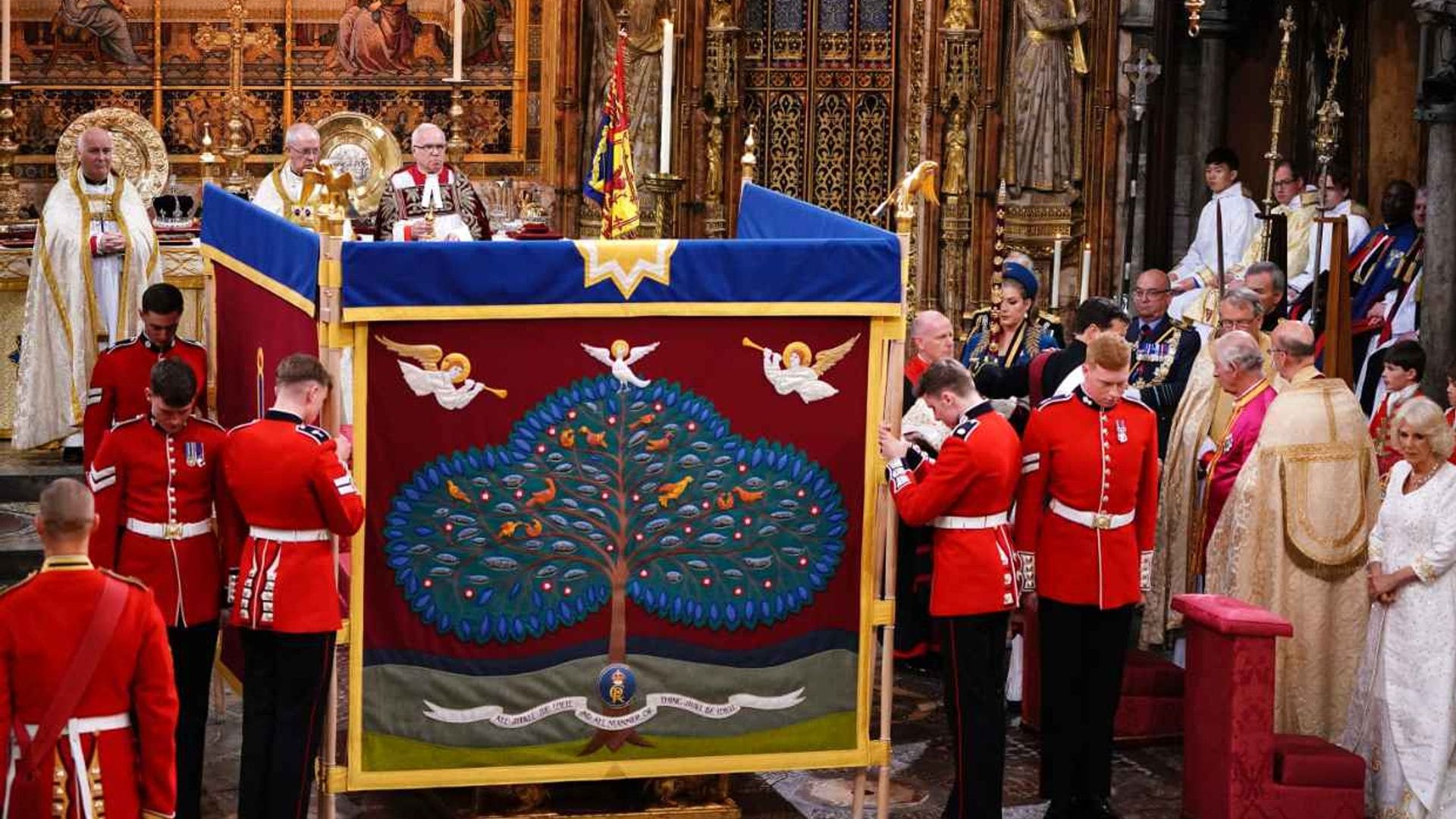La unción, el único momento que no hemos podido ver de la coronación