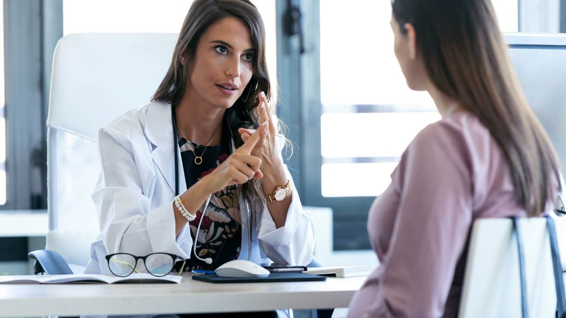 ¿Qué es y cuáles son los síntomas de la miastenia gravis?