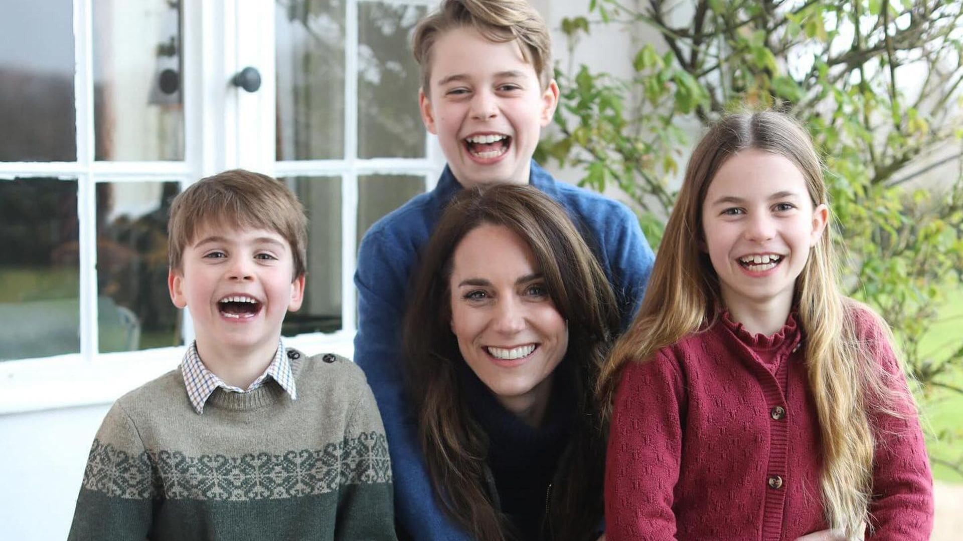 Kate Middleton reaparece en medio de su recuperación al lado de sus tres hijos