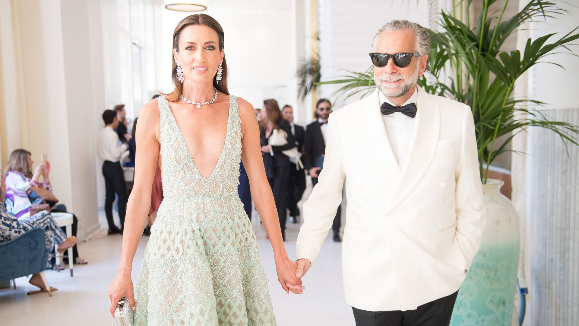 Nieves Álvarez y Bill Saad celebran su boda en un castillo parisino con un papel muy especial para los hijos de la modelo