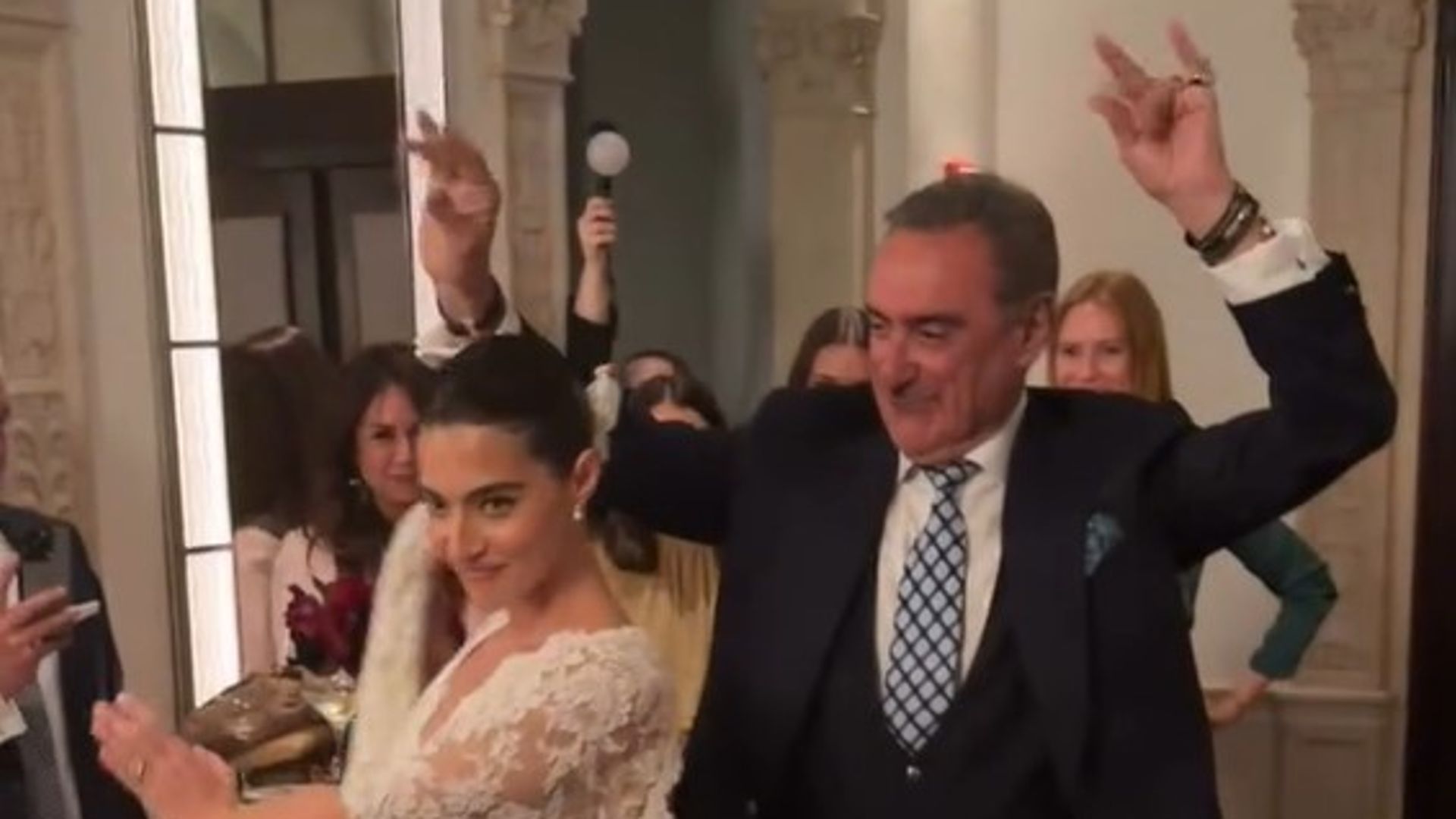 El baile de sevillanas entre Rocío Crusset y Carlos Herrera en su boda en Nueva York