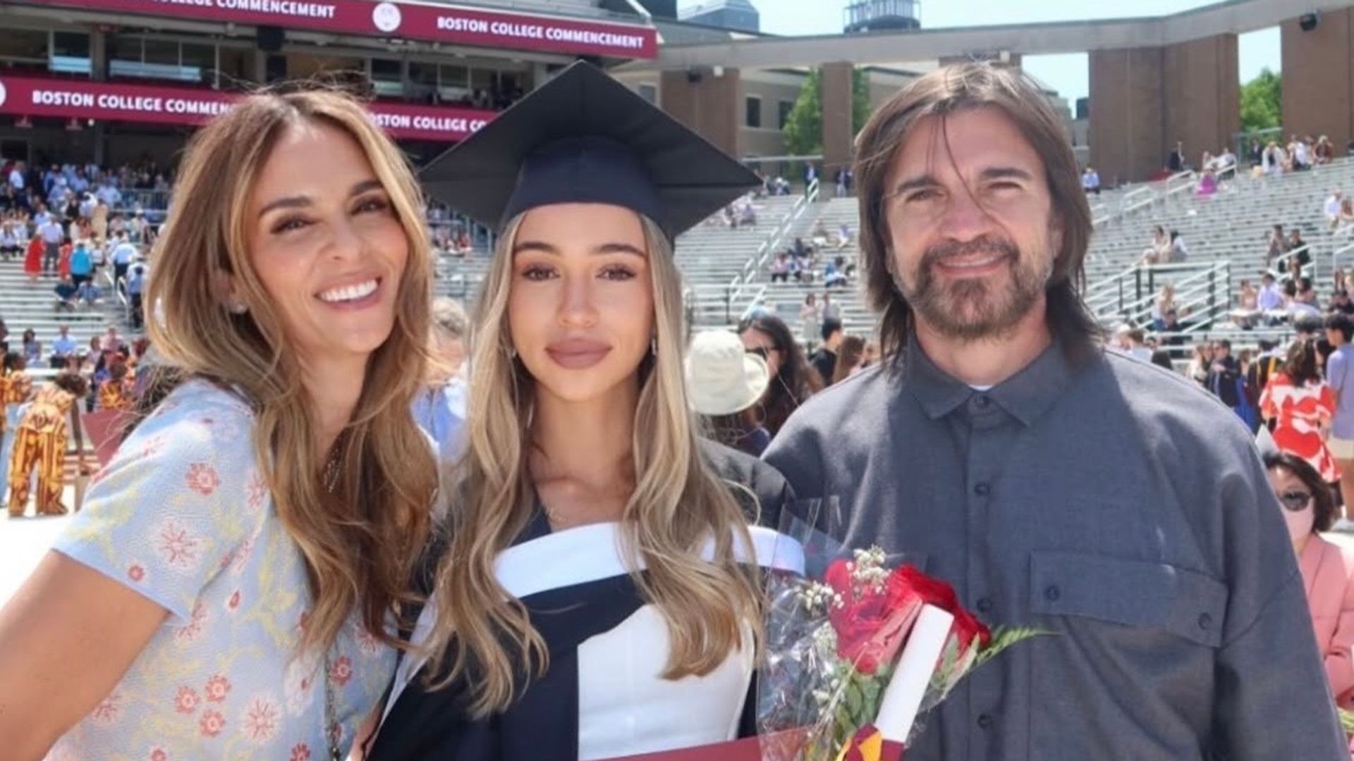 Juanes con su esposa Karen Martínez y su hija Luna.