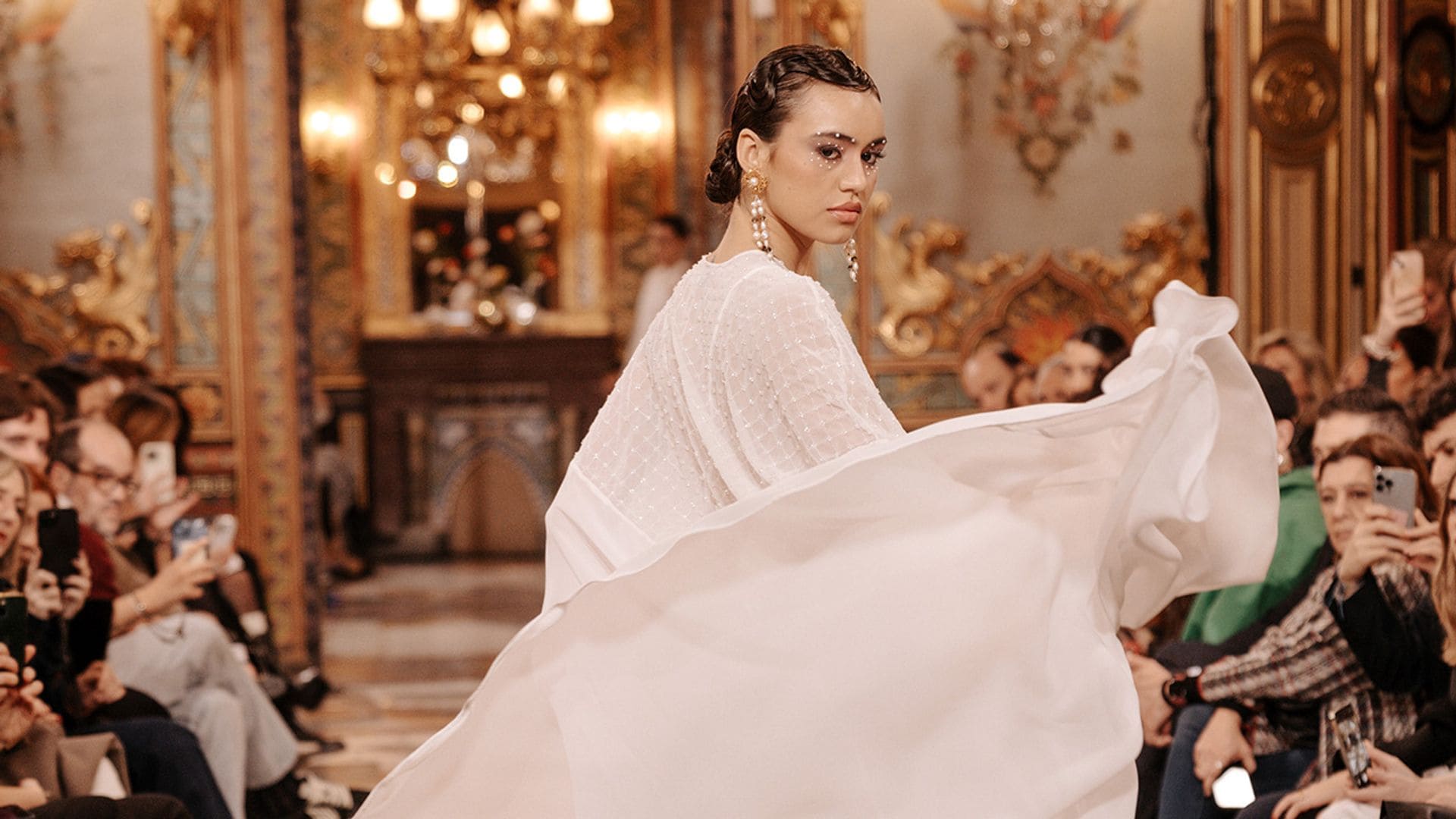 Vestidos de novia para bodas de 2025: tendencias clave para la próxima temporada