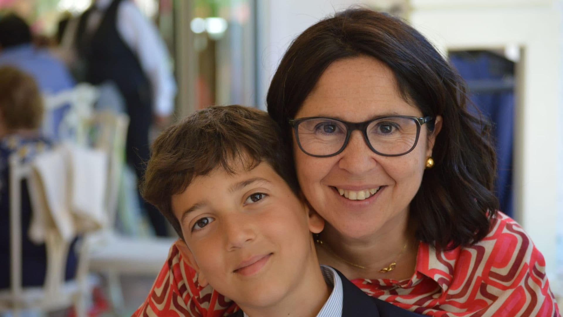 Patricia Ayuso y su hijo Mario, paciente con hemofilia