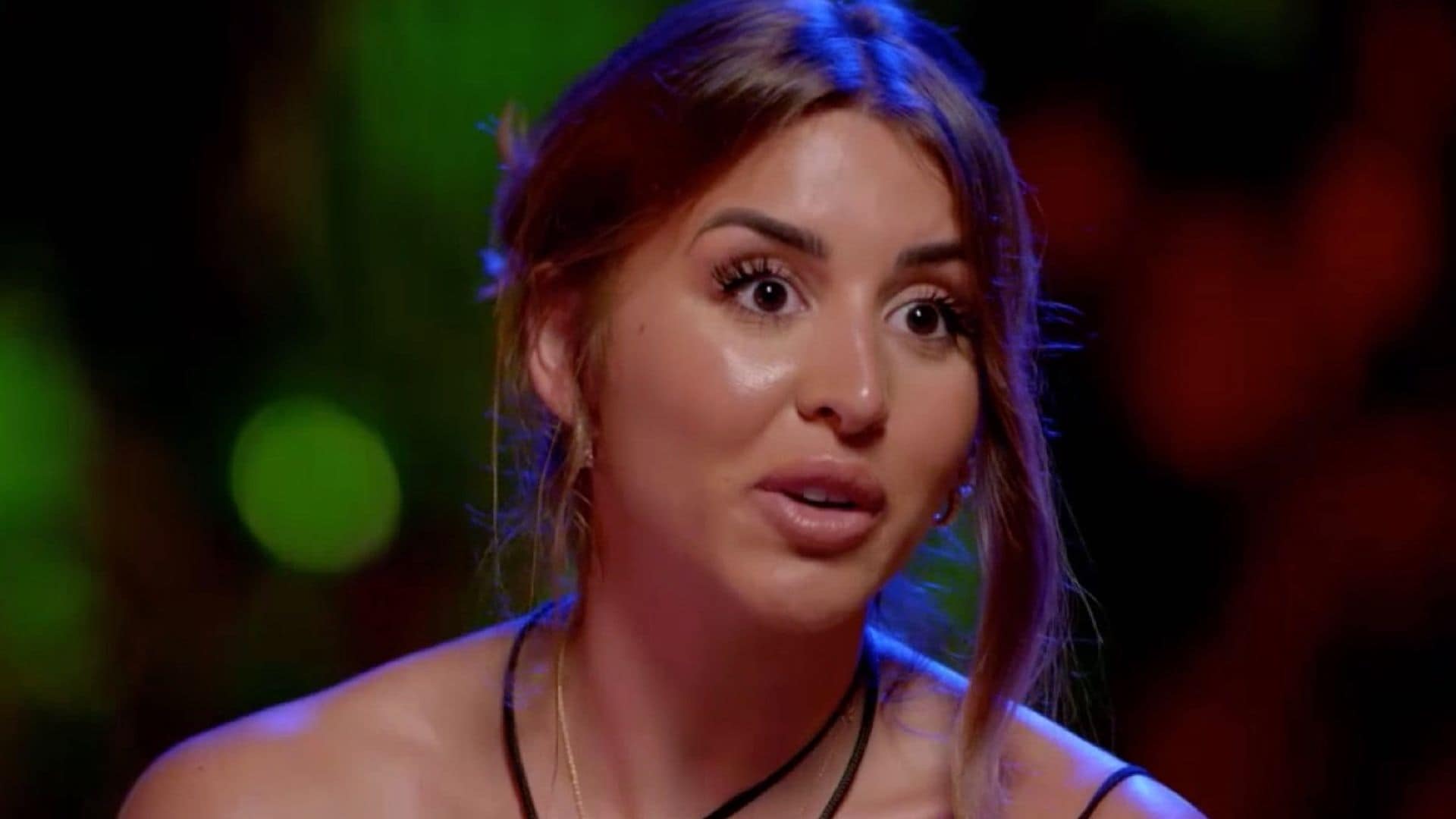 Marina, protagonista de la última hoguera de las chicas por el 'affaire' de Jesús y Lara