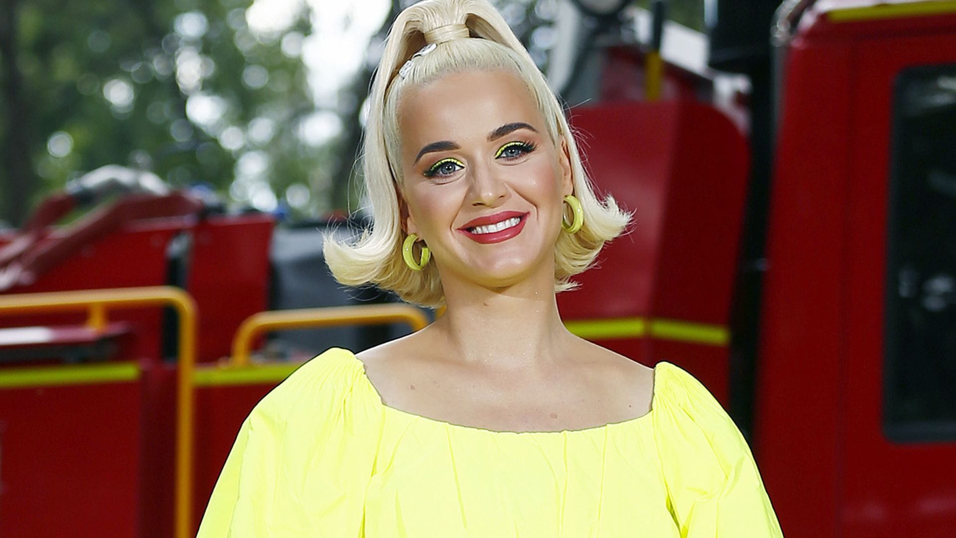 Katy Perry muestra orgullosa su avanzado embarazo