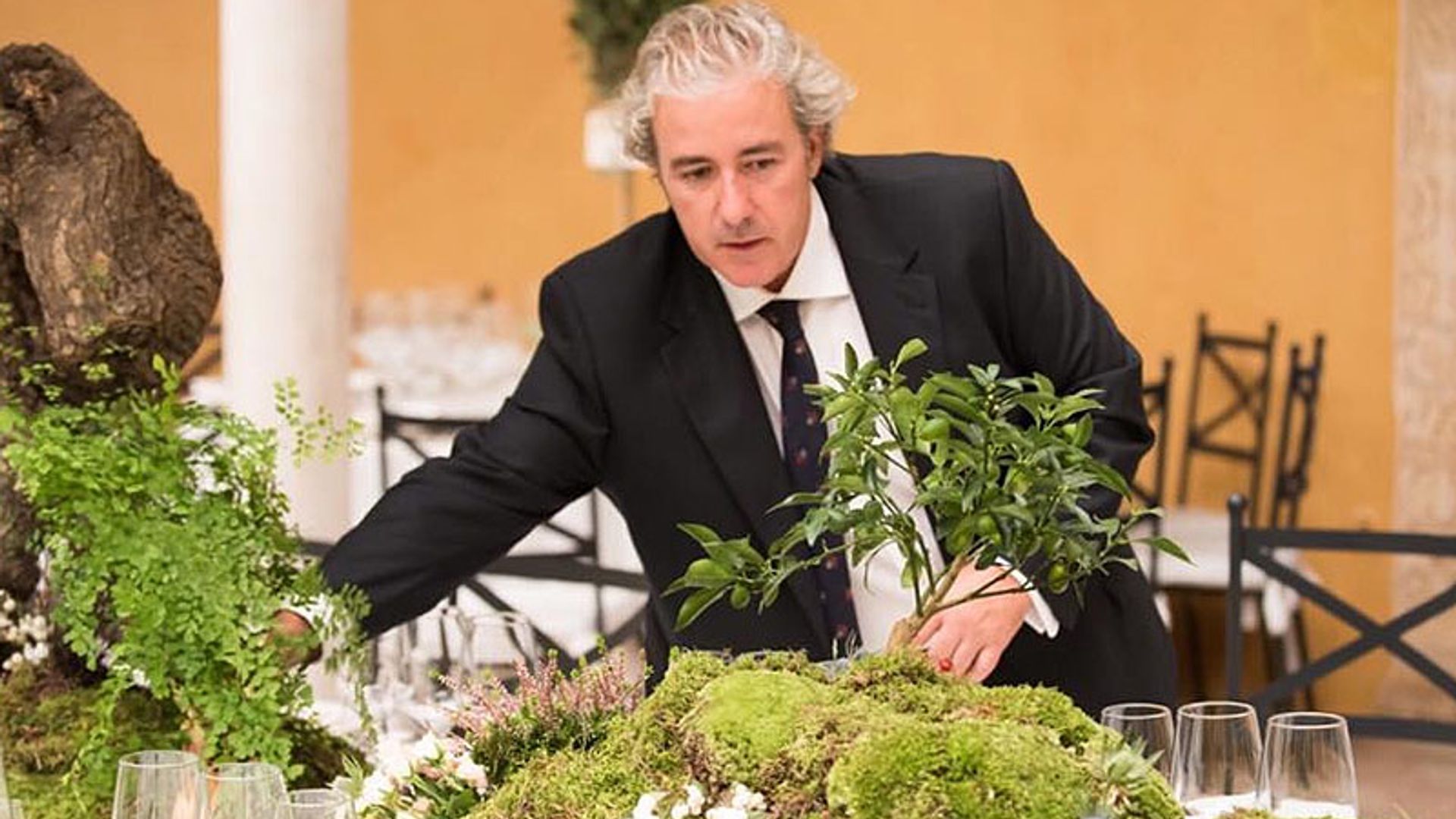 Fran Cisneros, el encargado de hacer brillar la sala VIP de ¡HOLA! en los Goya 2019