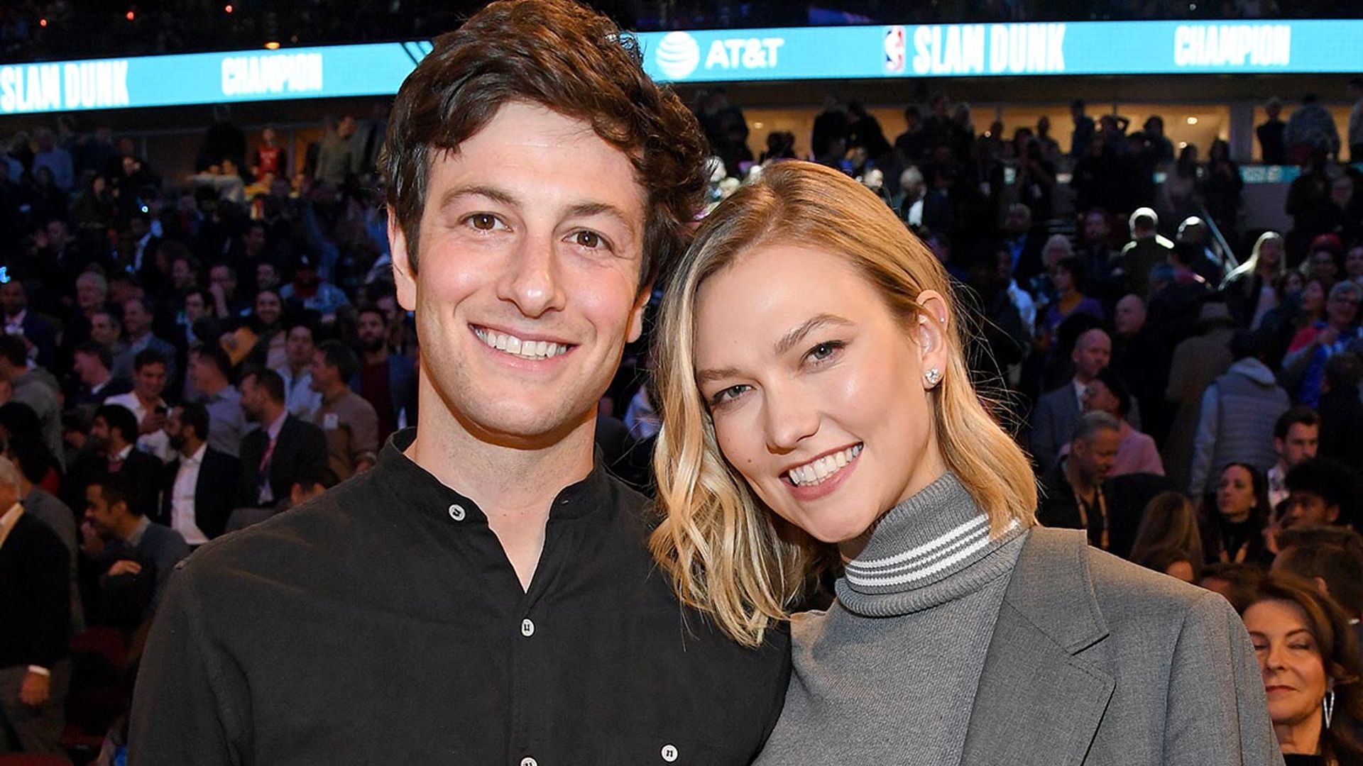 ¡Ya es mamá! Karlie Kloss anuncia el nacimiento de su hijo con una tierna imagen