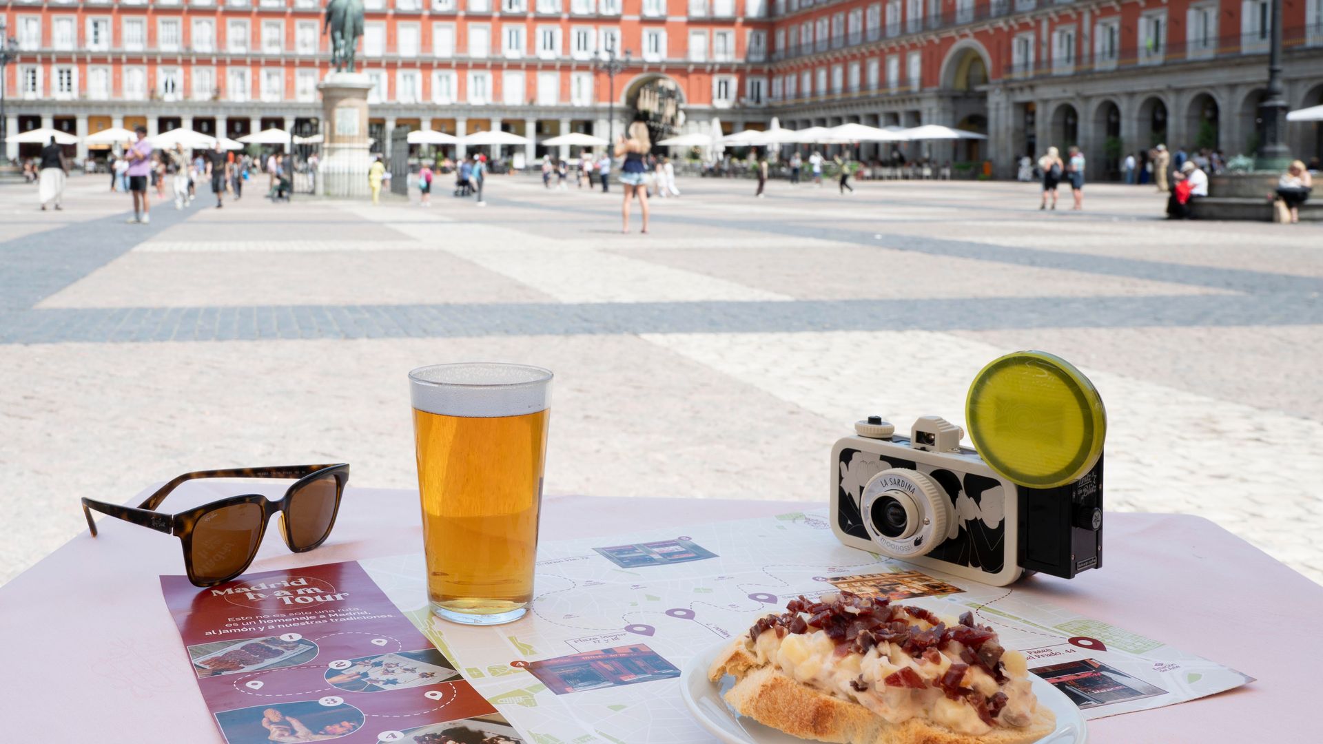 Tapa del Madrid Ham Tour en el Museo del Jamón en Madrid
