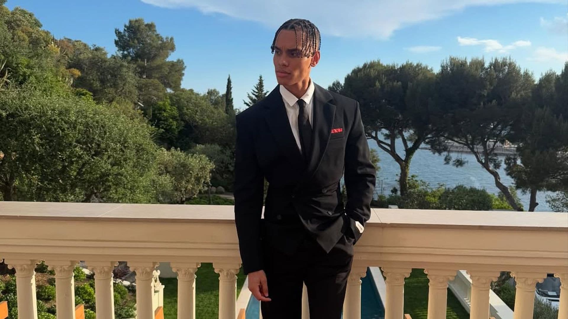 Alexandre Grimaldi, el hijo que Alberto II de Mónaco tuvo estando soltero, se convierte en imagen de uno de los símbolos nacionales