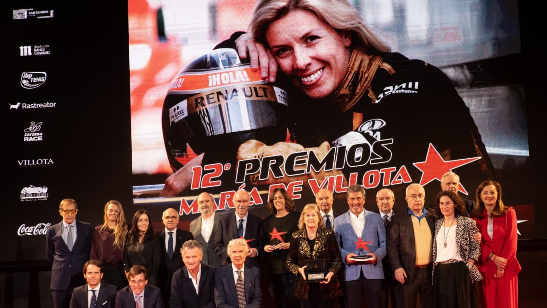 Foto de familia de los galardonados
