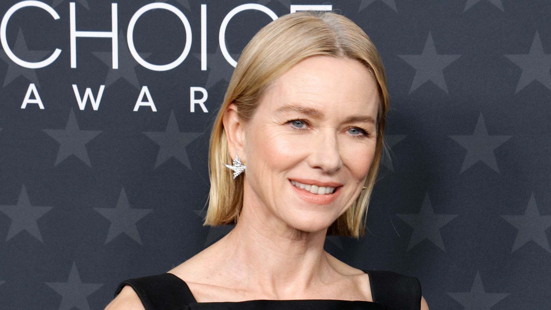 Naomi Watts habla en su libro sobre su menopausia precoz: 'Qué absurdo que algo tan común sea tan tabú'