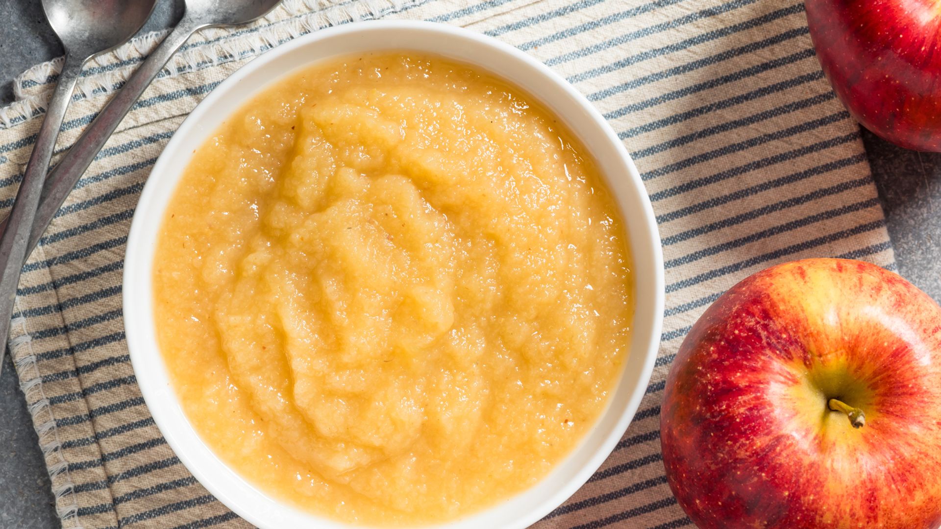Compota de manzana.
