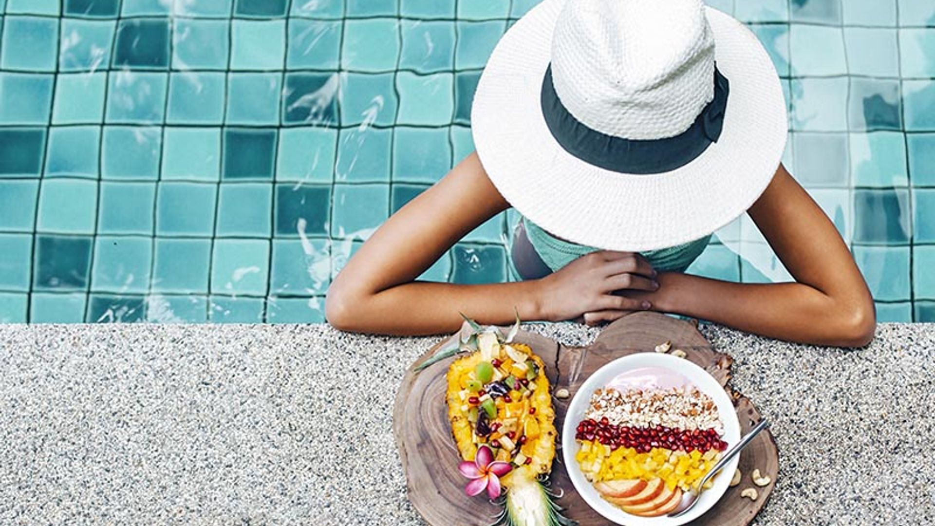 Qué picar en la playa y la piscina para que no se hinche el abdomen