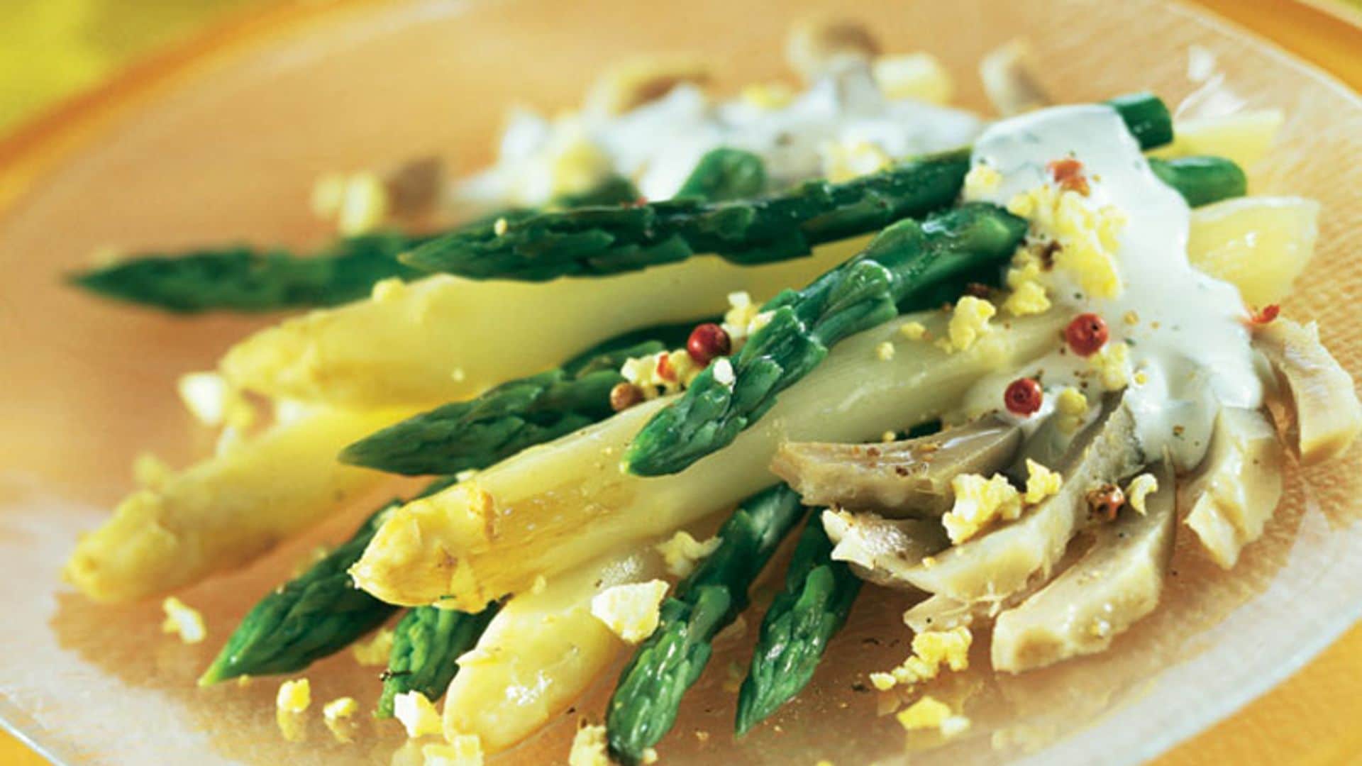 Ensalada de espárragos, huevo y ventresca