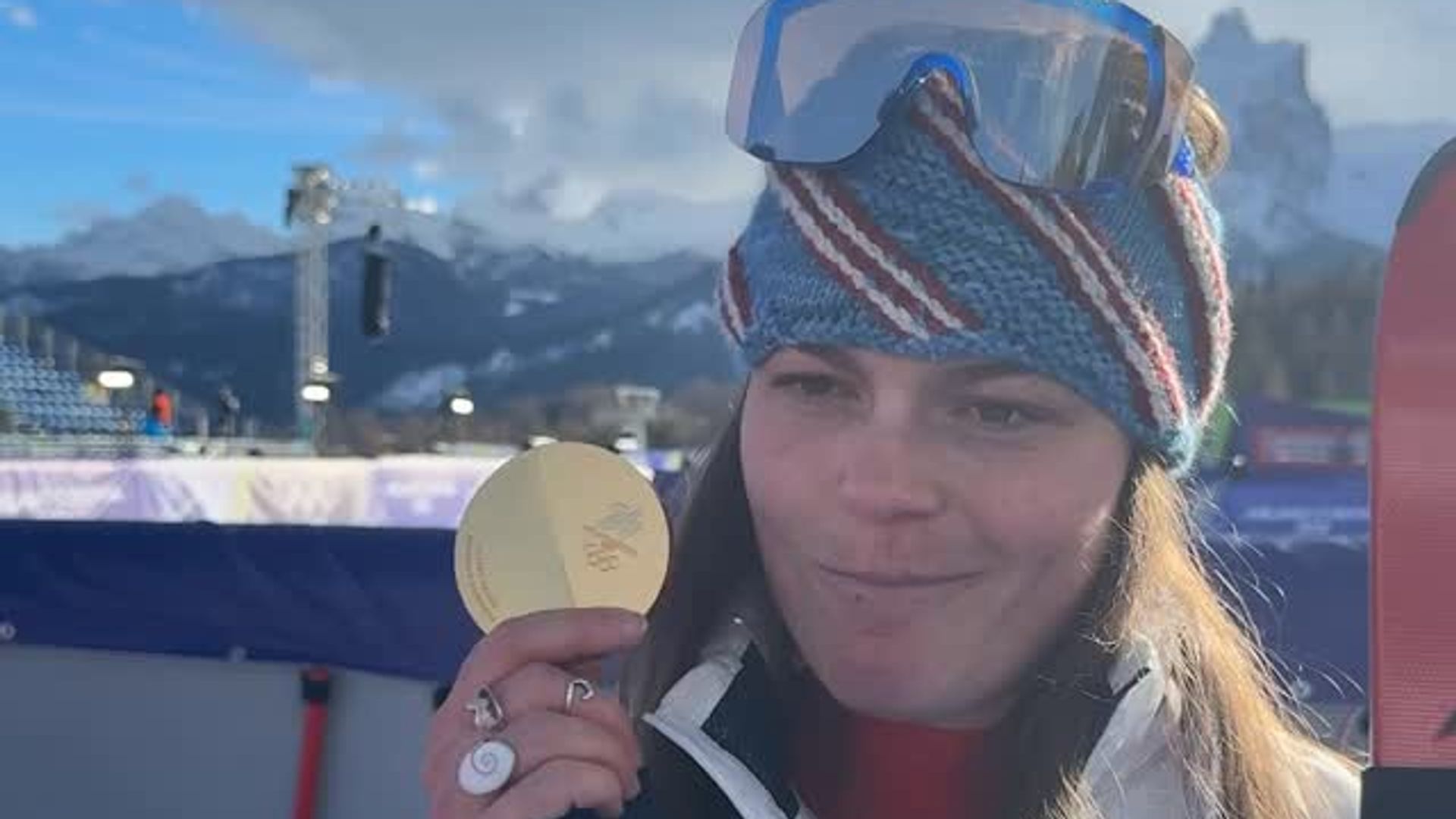 El escándalo de los Juegos Olímpicos de Invierno: los atletas denuncian que las medallas se rompen en plena celebración