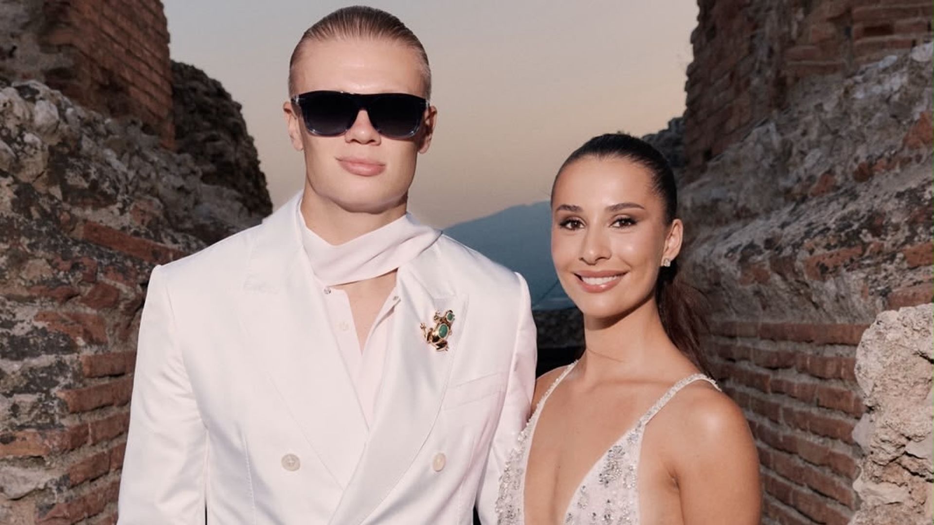 Haaland y su novia en el desfile de D&G