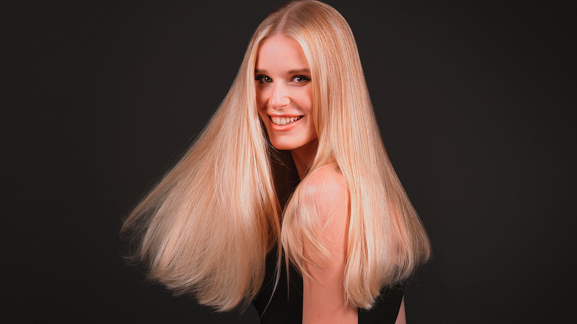 Las planchas de pelo ghd que consiguen una melena más suave y brillante están rebajadas al 40%