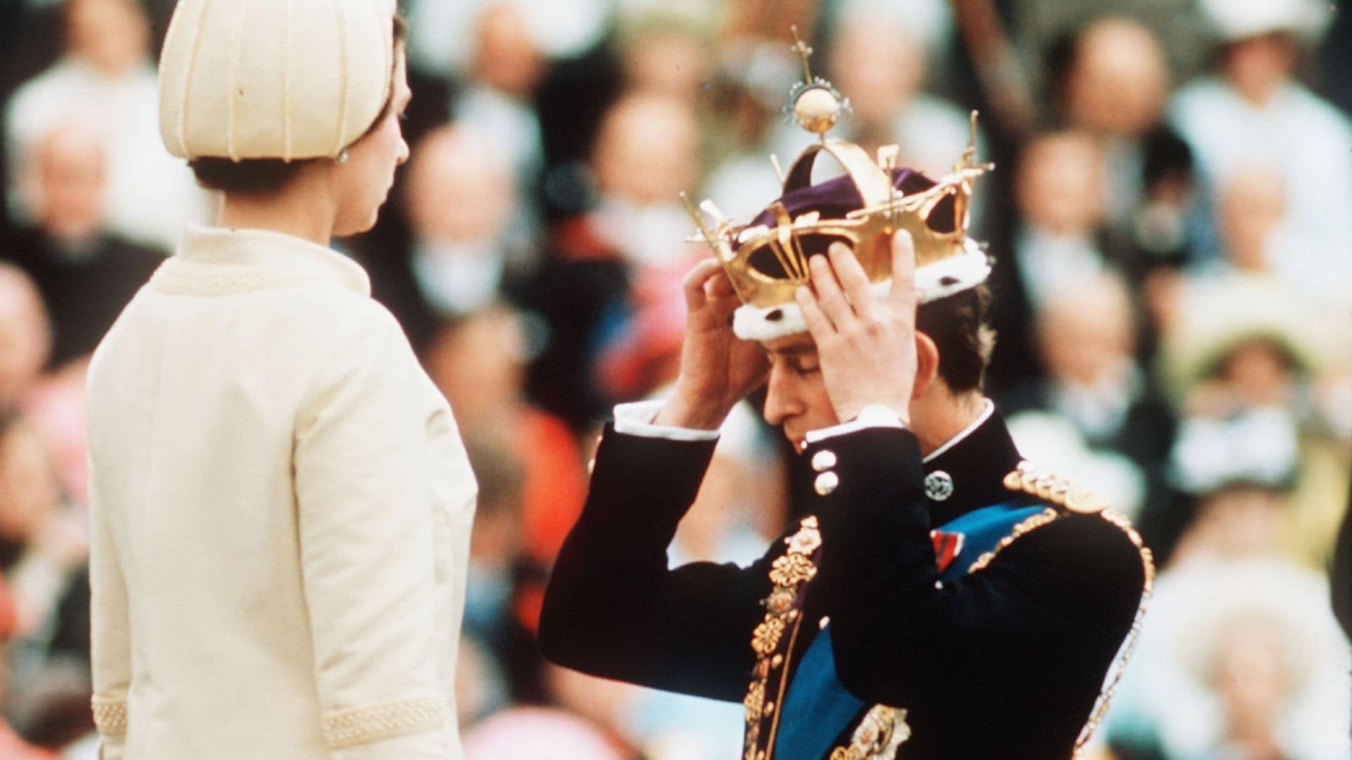 Carlos III: recordamos todas las curiosidades de su 'coronación' como príncipe de Gales en 1969