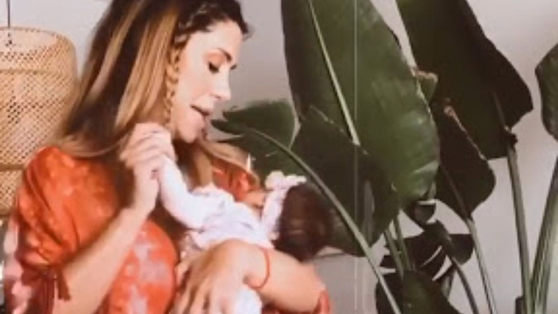Primeros bailes con Camila y la sorpresa de sus 'princesas', la felicidad de Elena Tablada