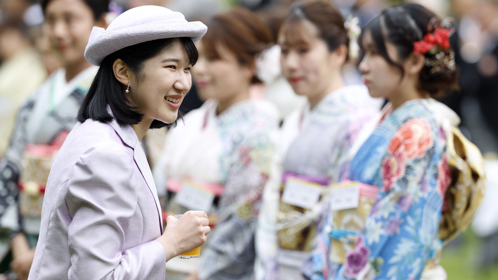La última aparición de la Familia Imperial de Japón evidencia el problema de su supervivencia: la imagen que reaviva el debate